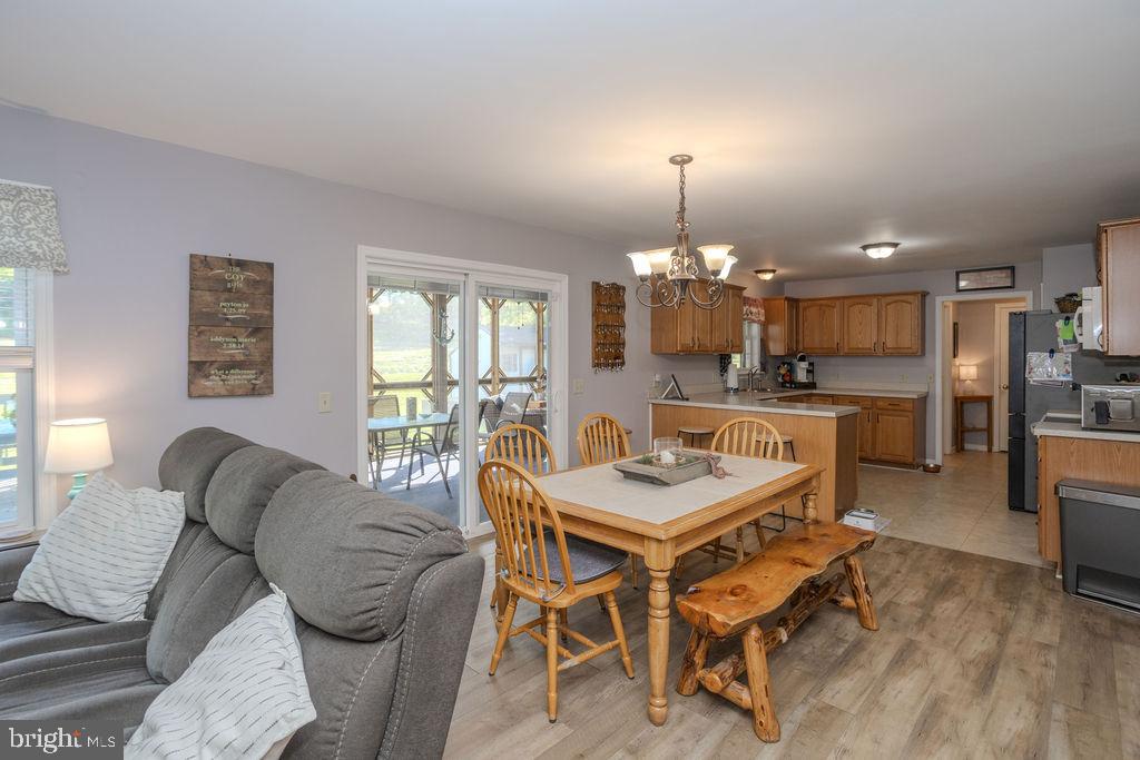 HAMPTON HILLS - Residential