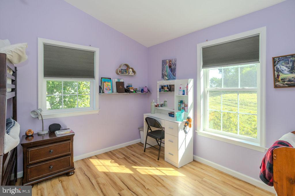 HAMPTON HILLS - Residential