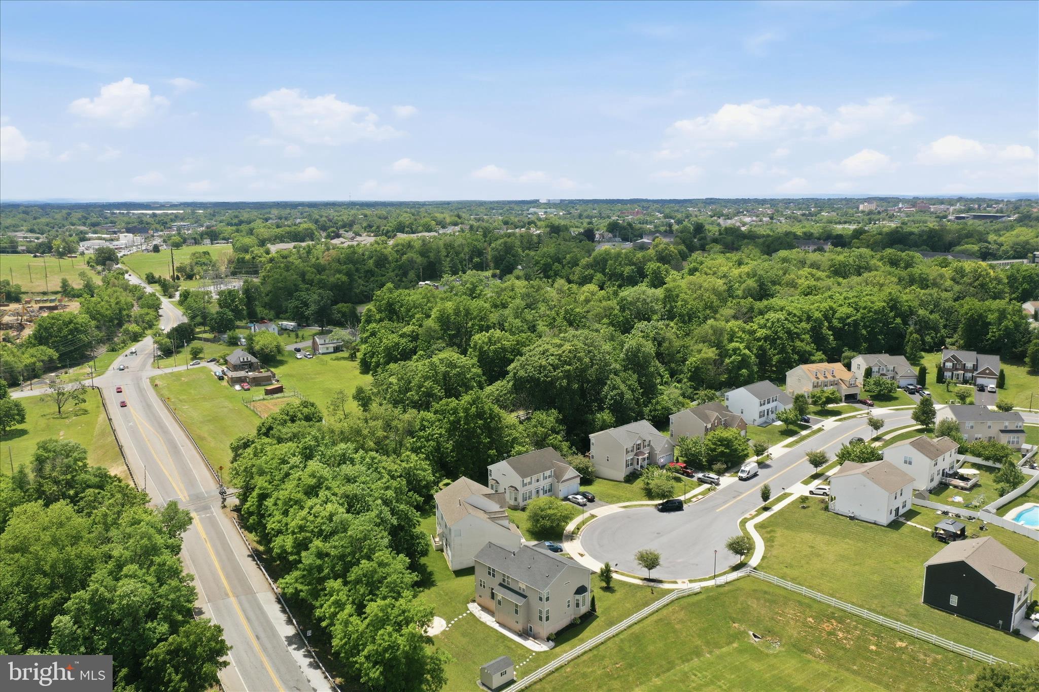 HILLSIDE MANOR - Residential