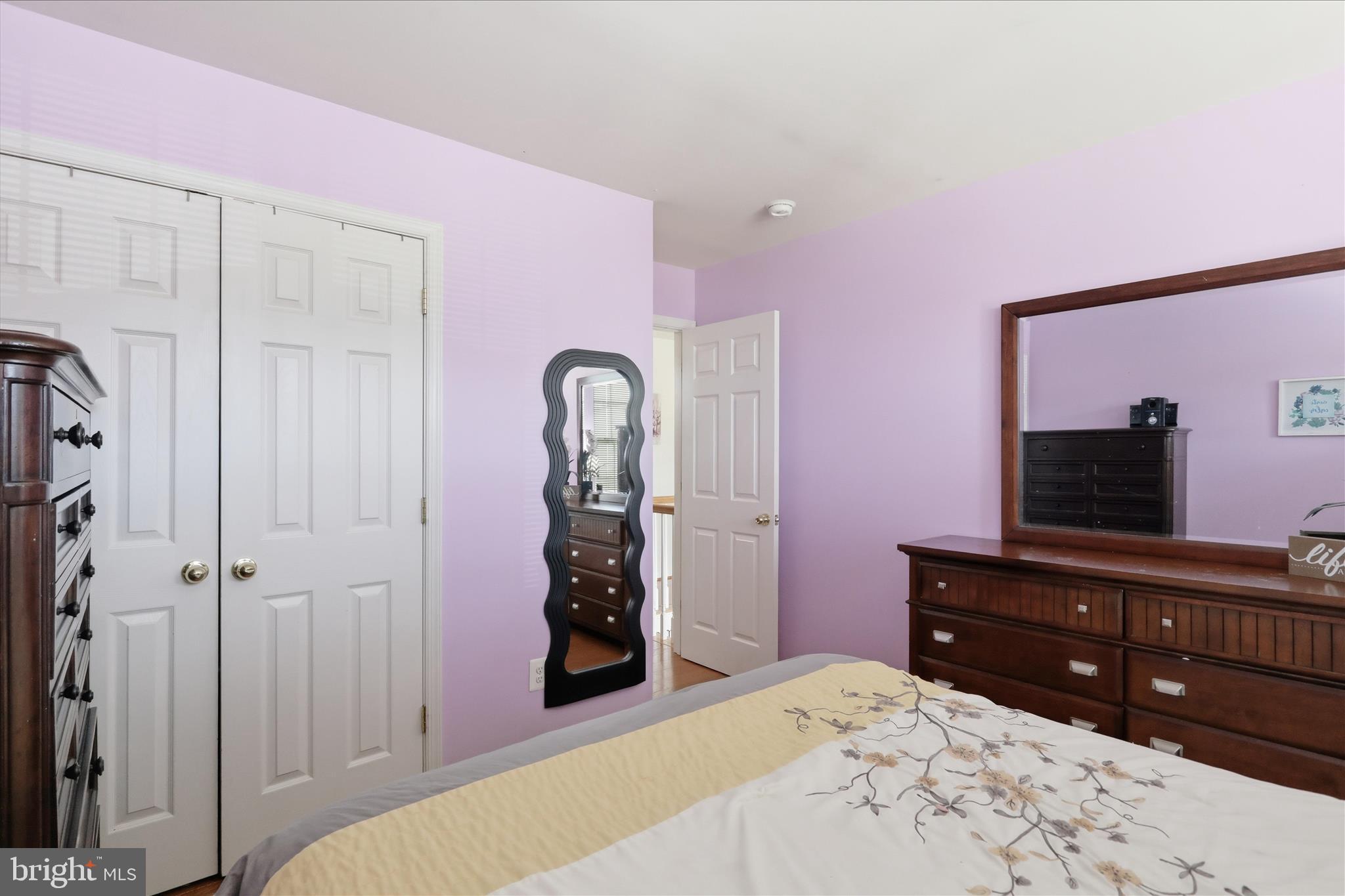 HILLSIDE MANOR - Residential