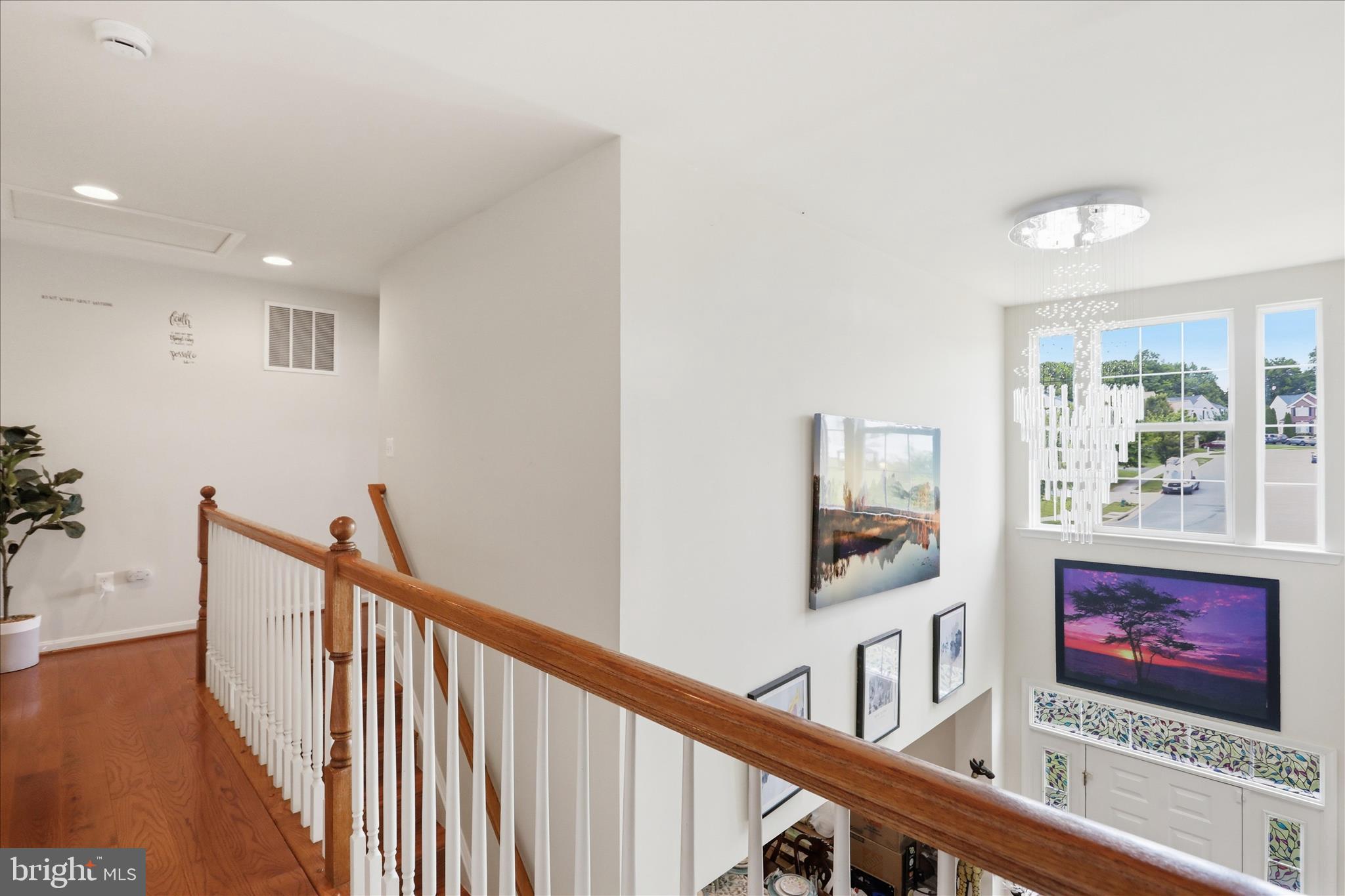 HILLSIDE MANOR - Residential