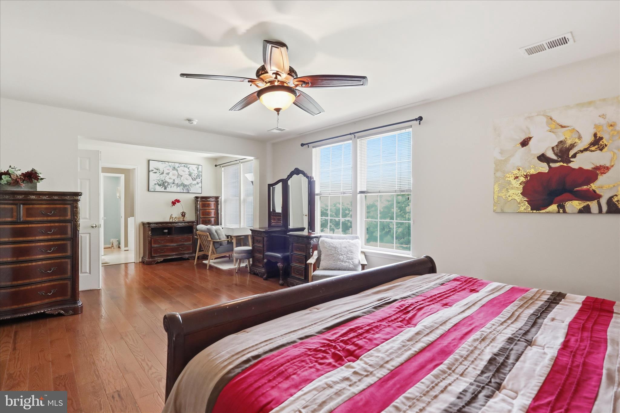 HILLSIDE MANOR - Residential