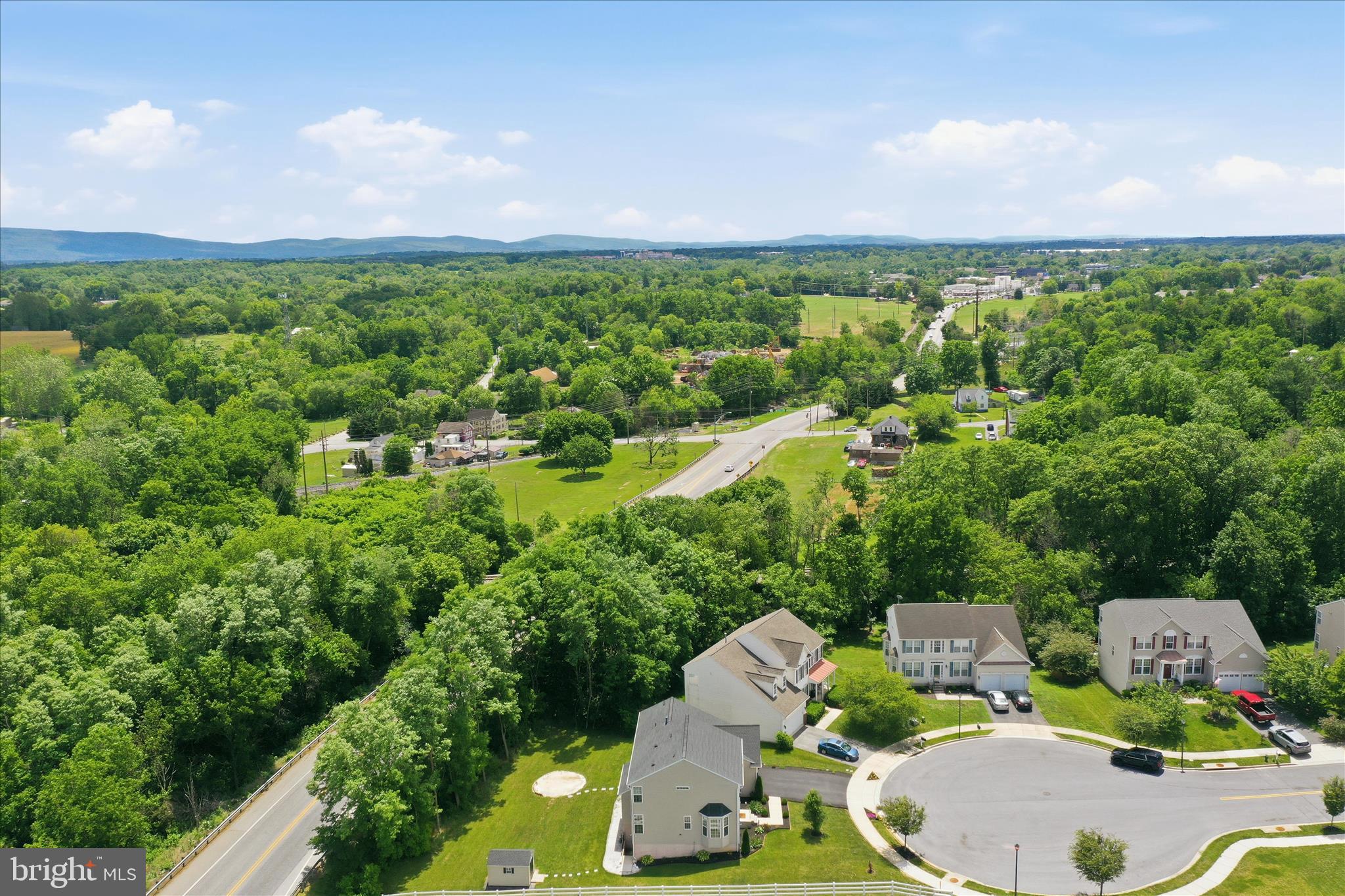 HILLSIDE MANOR - Residential