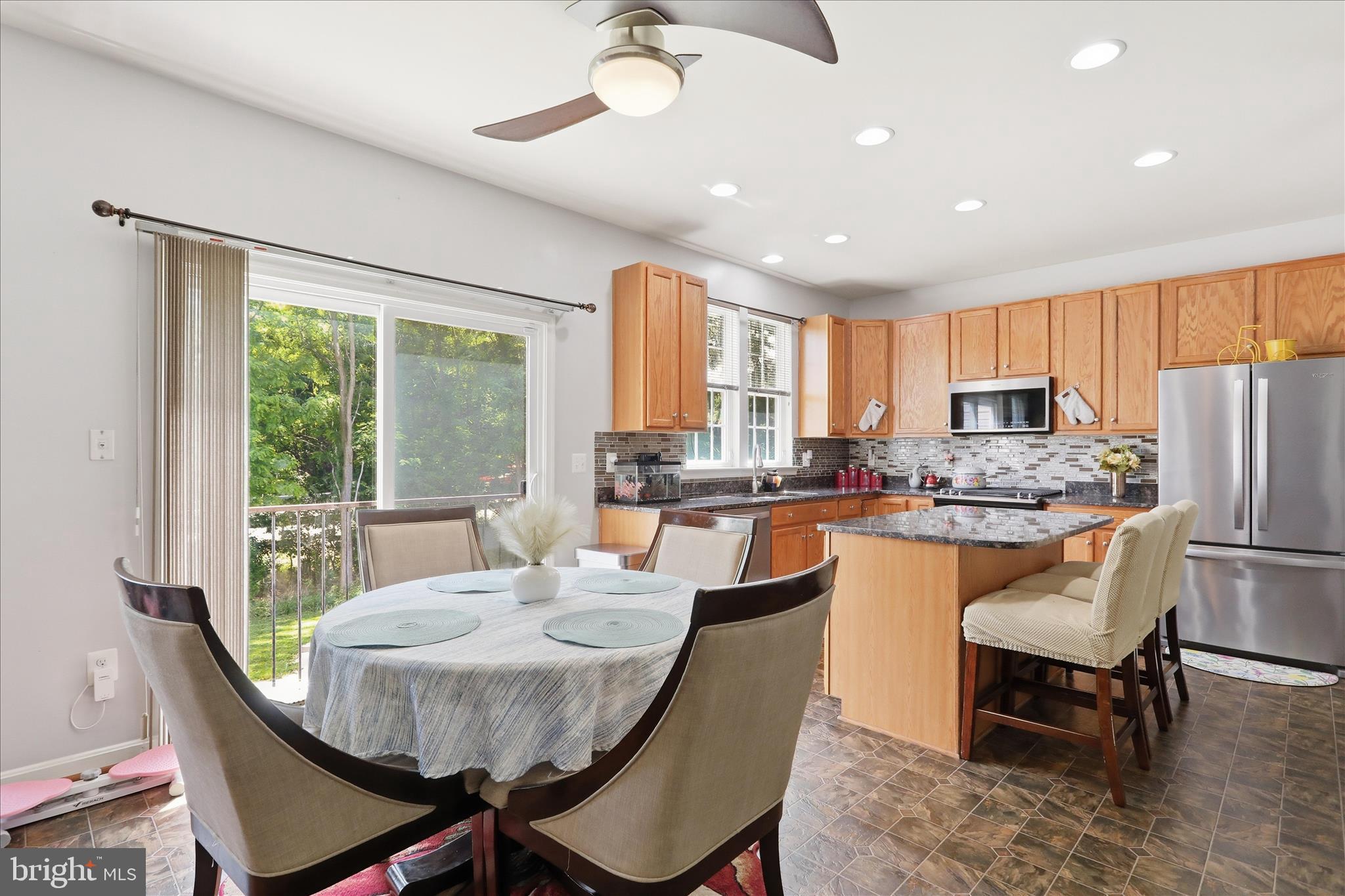 HILLSIDE MANOR - Residential