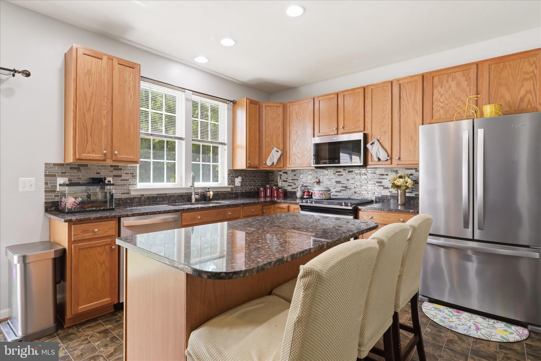 HILLSIDE MANOR - Residential