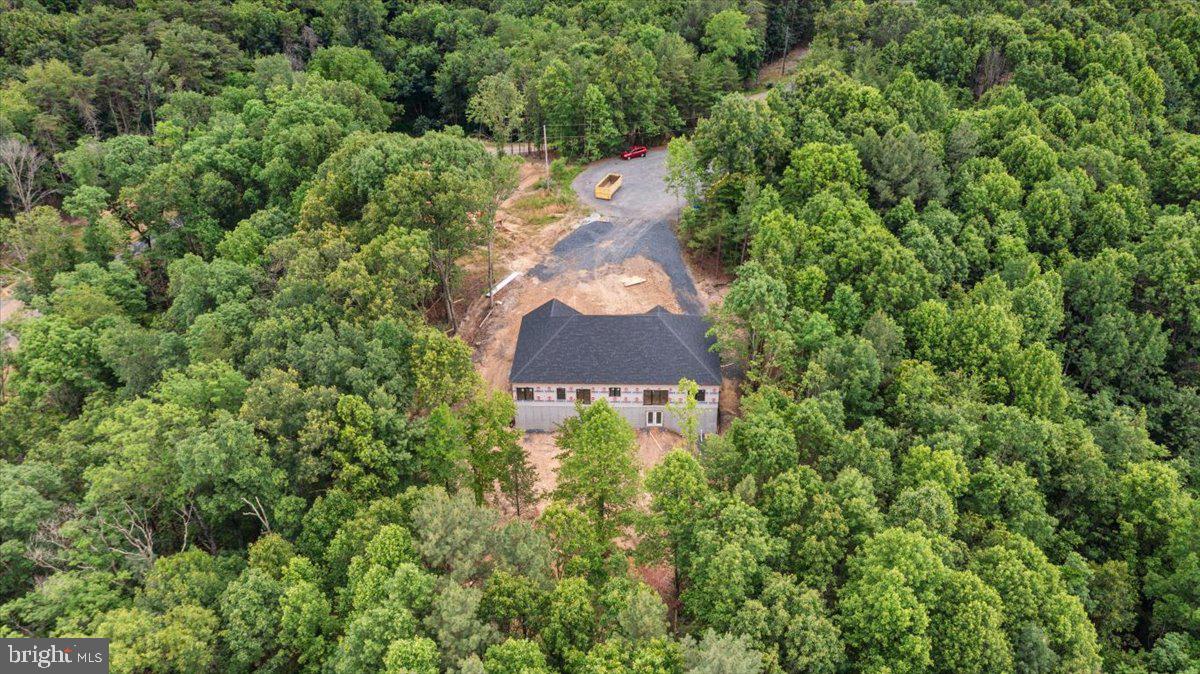 ROUND TOP ESTATES - Residential