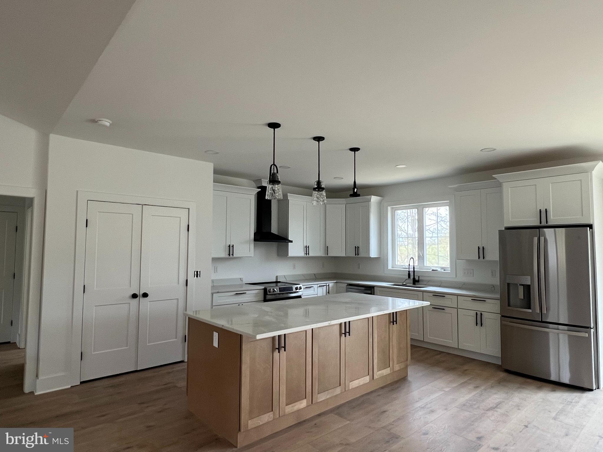 ROUND TOP ESTATES - Residential