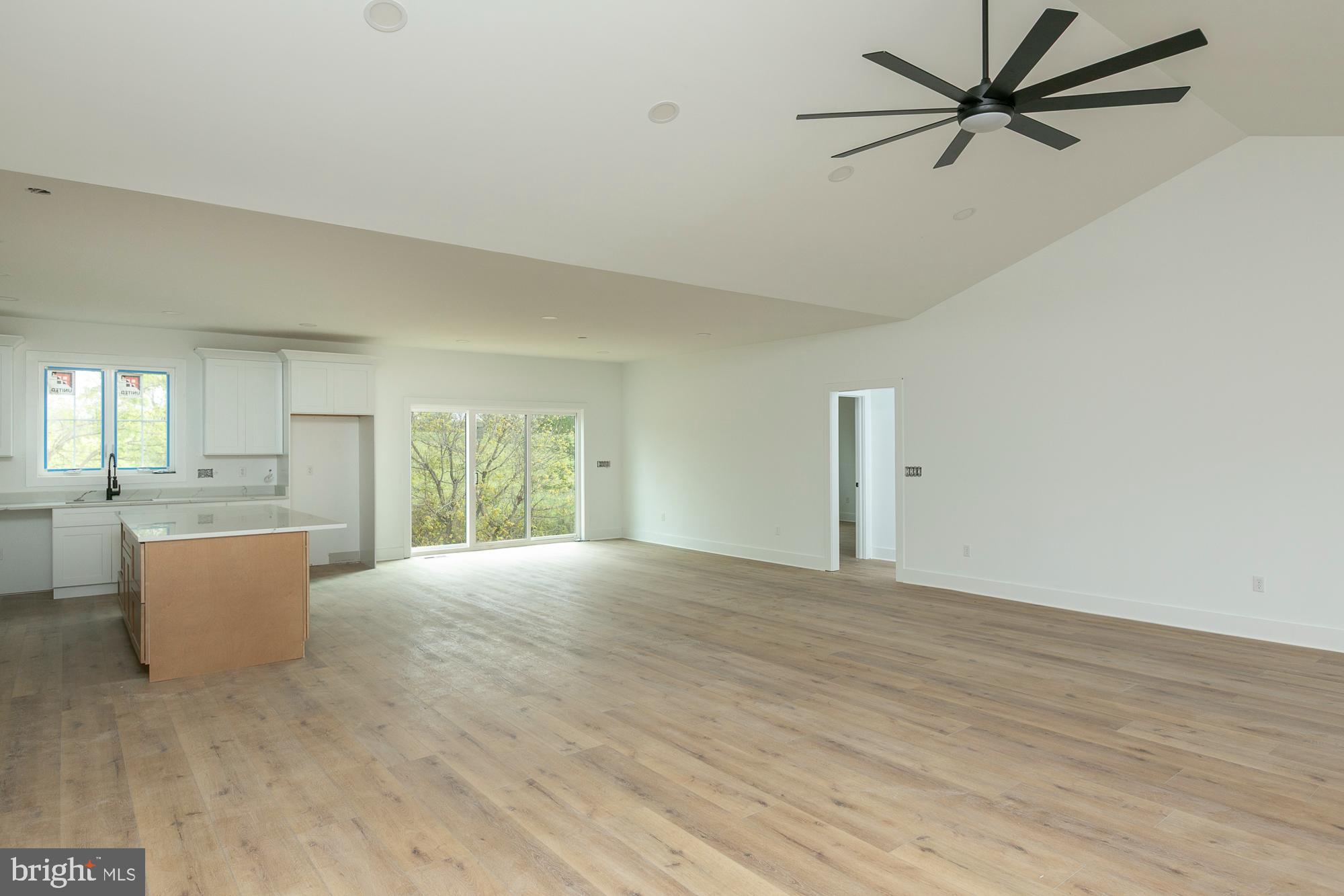 ROUND TOP ESTATES - Residential