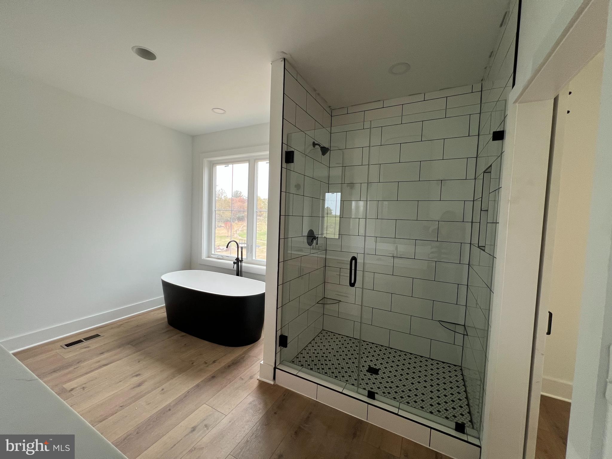 ROUND TOP ESTATES - Residential