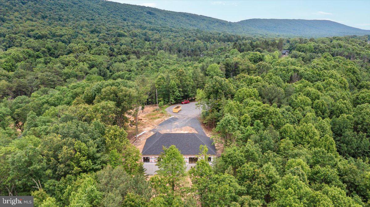 ROUND TOP ESTATES - Residential