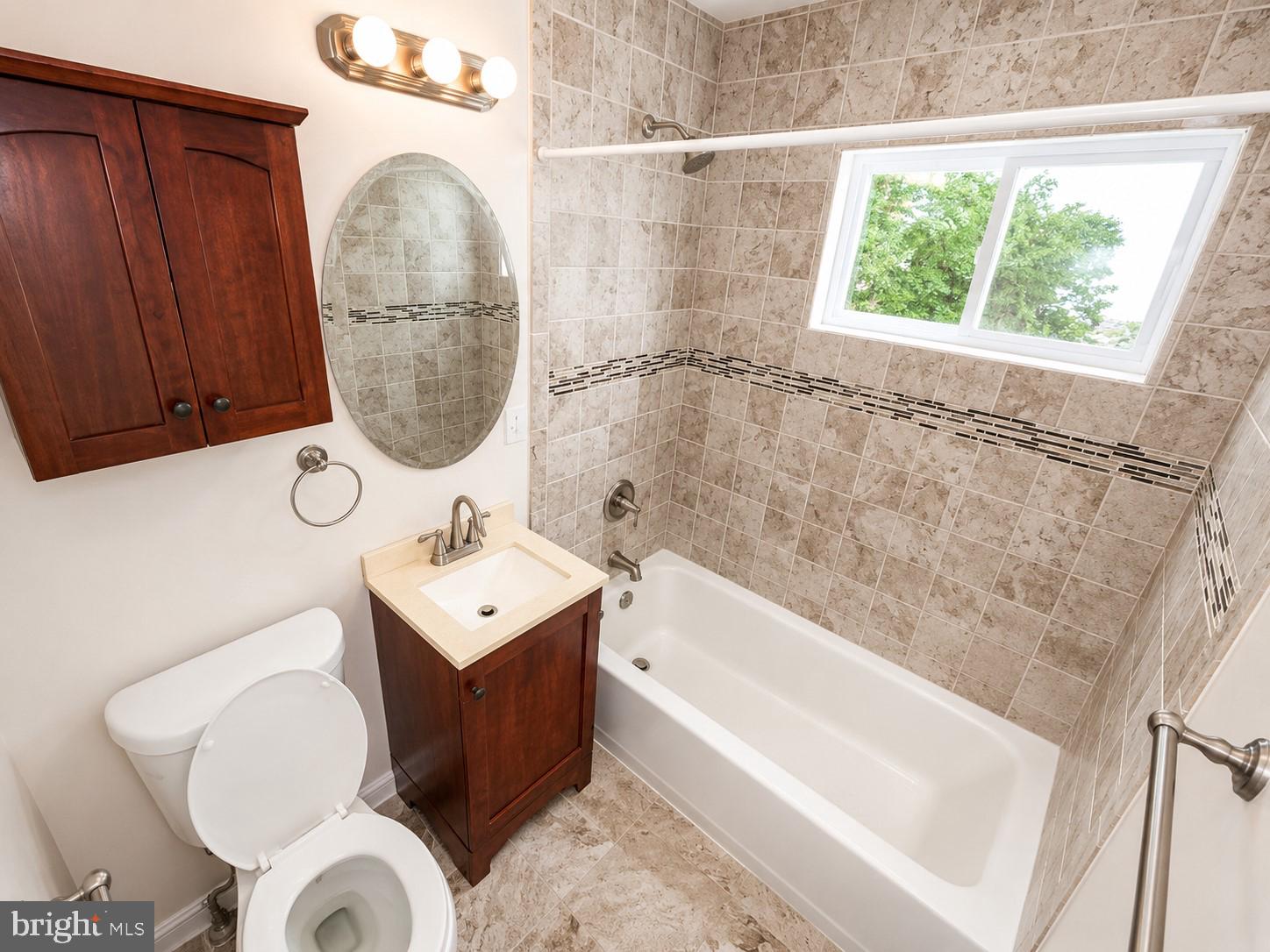 BROYHILL PARK - Residential
