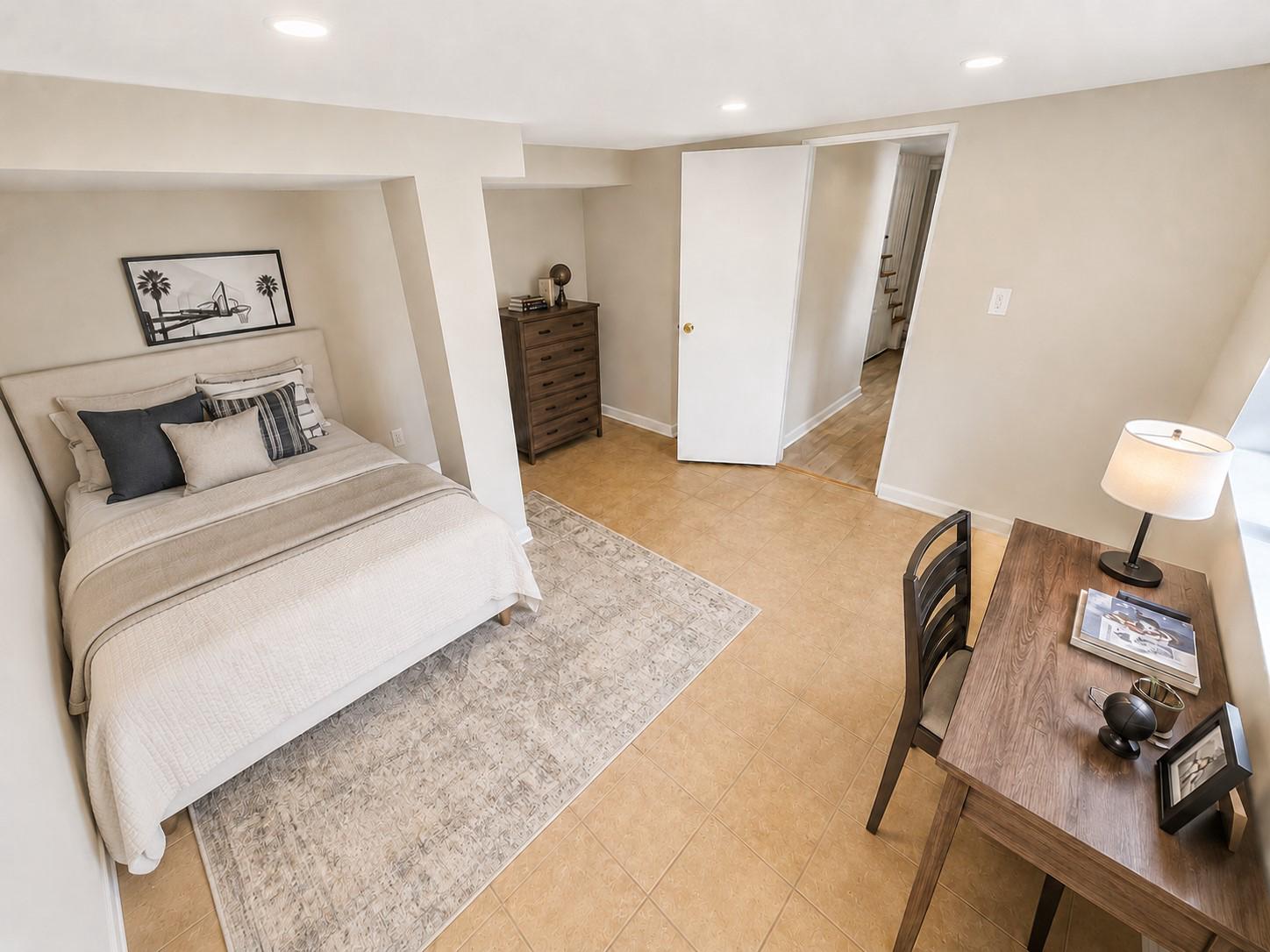 BROYHILL PARK - Residential