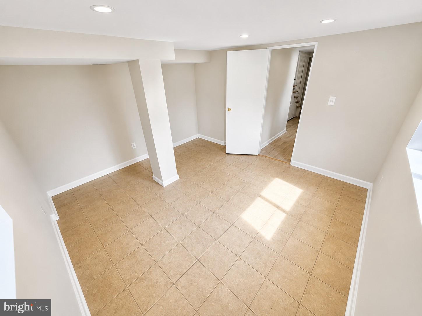 BROYHILL PARK - Residential