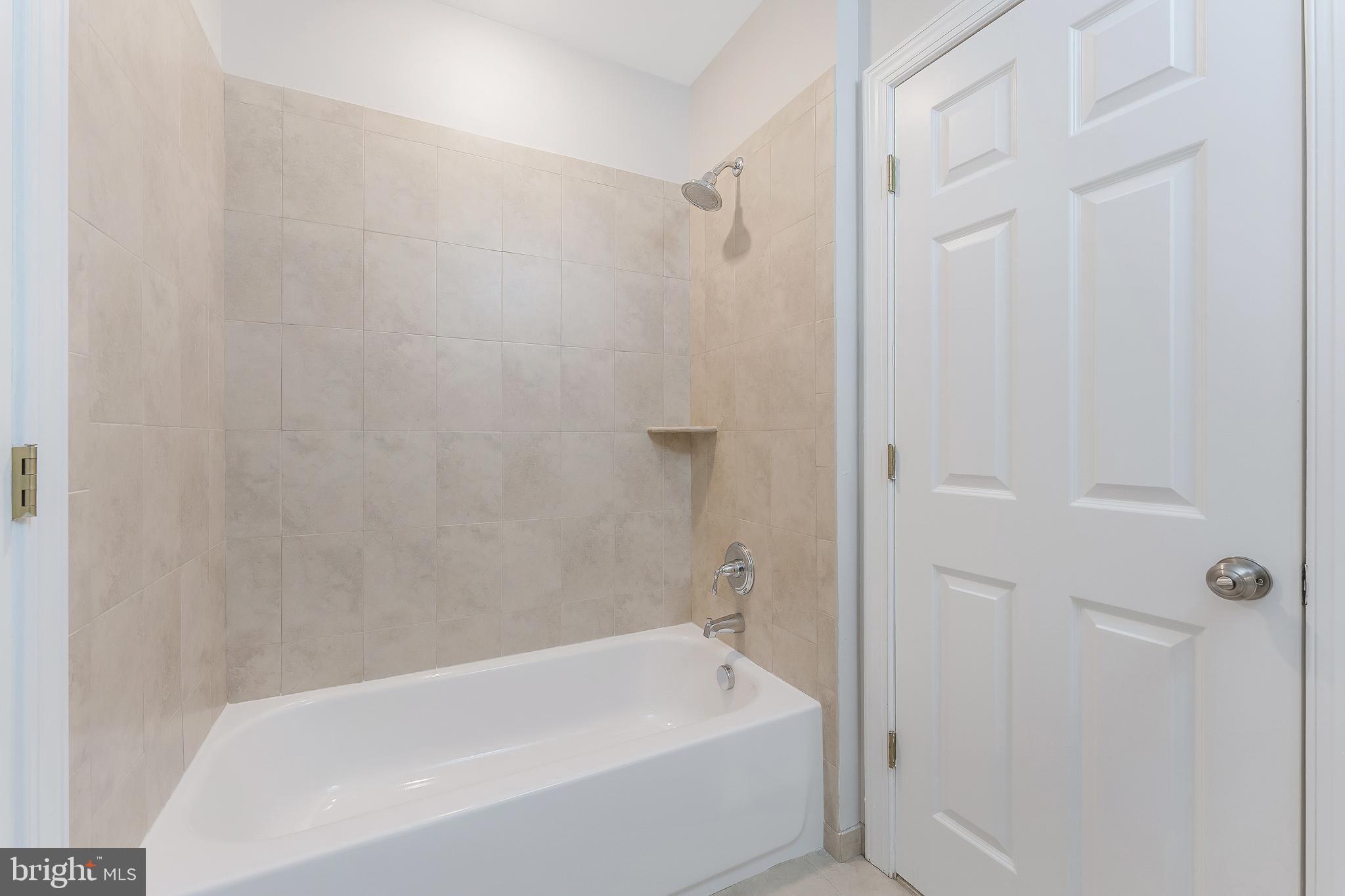 WOODSIDE ESTATES - Residential