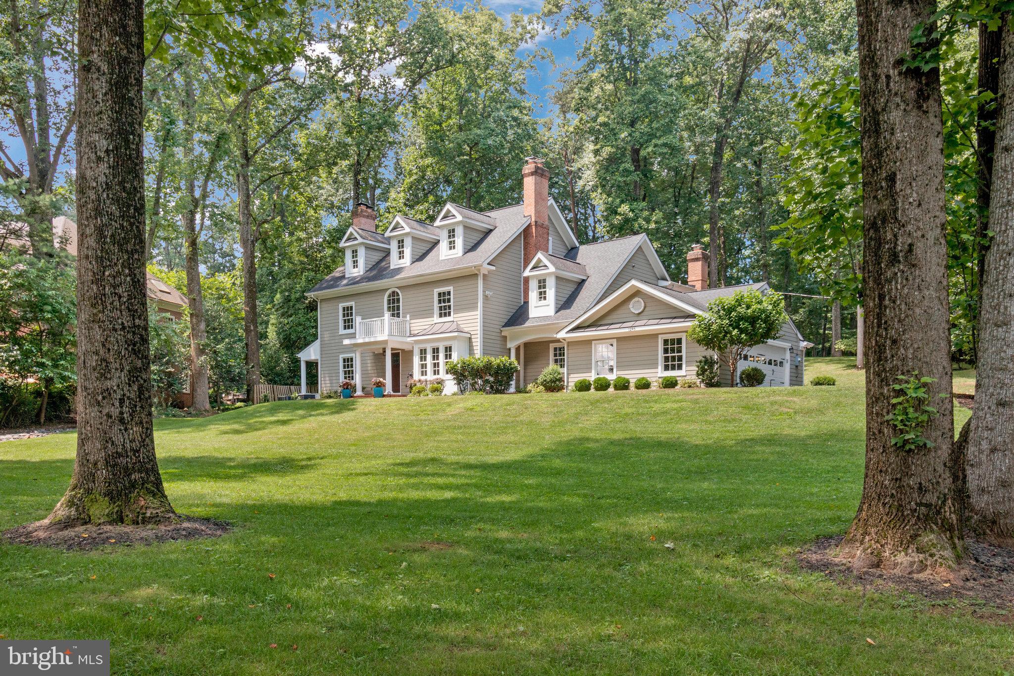 WOODSIDE ESTATES - Residential