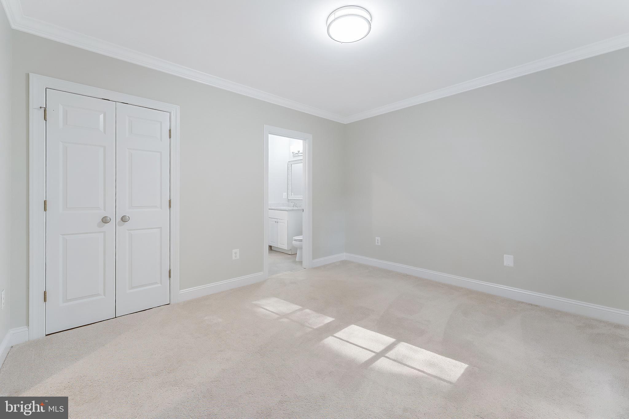 WOODSIDE ESTATES - Residential