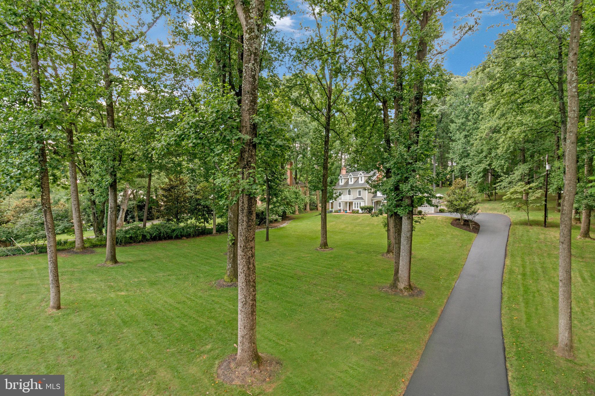 WOODSIDE ESTATES - Residential