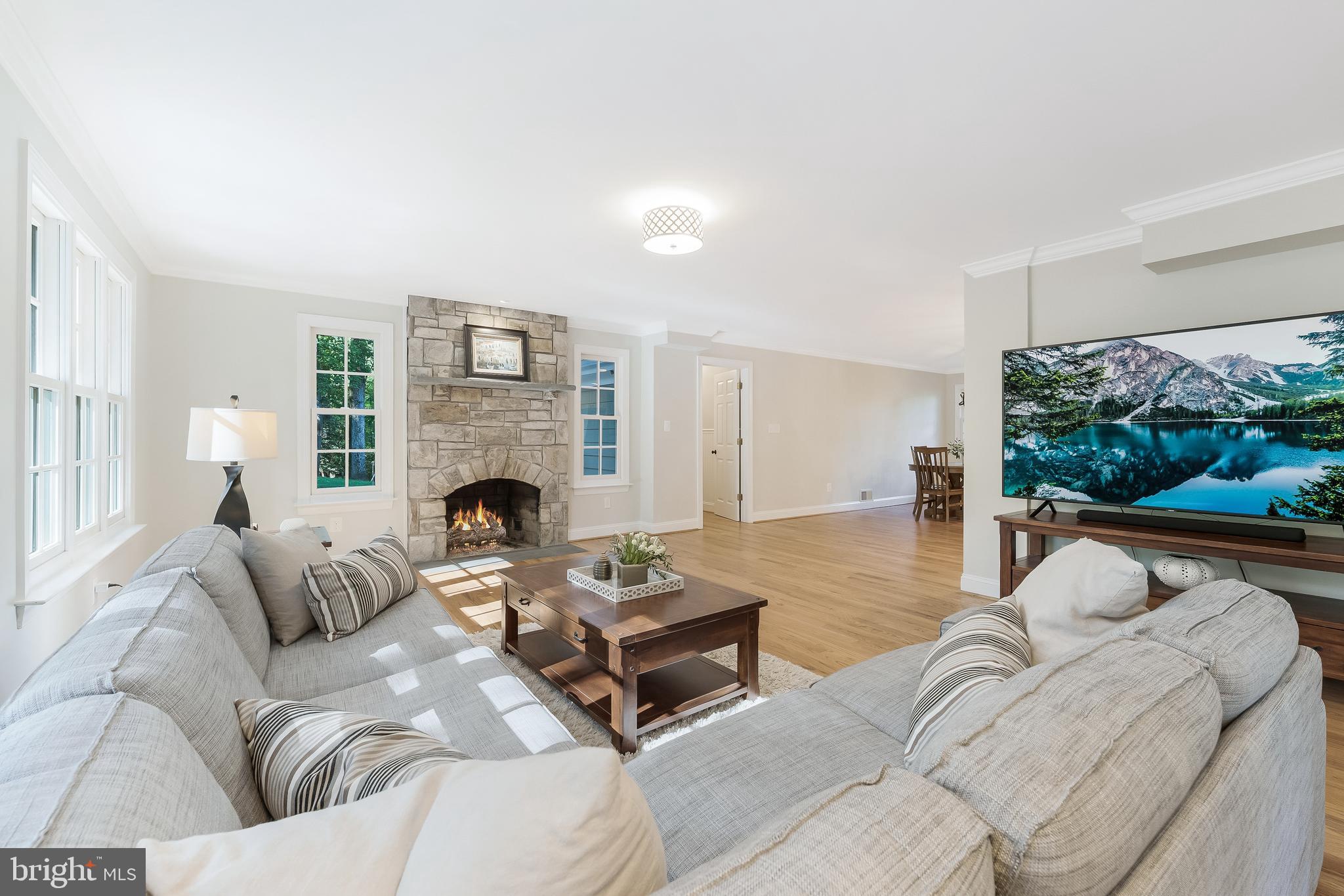WOODSIDE ESTATES - Residential