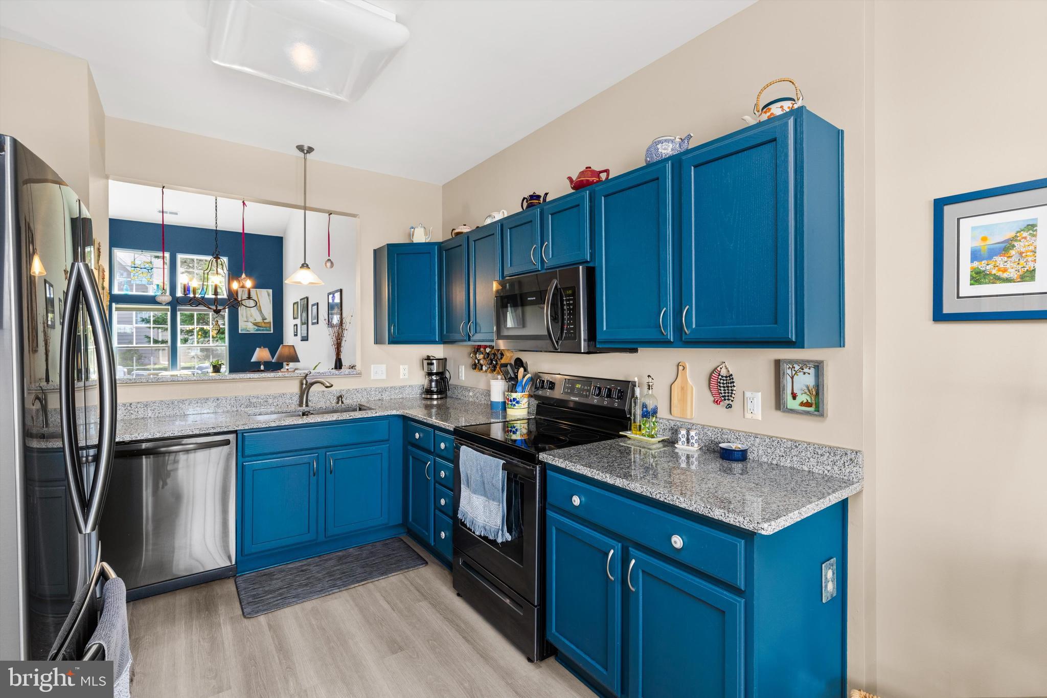 BAY SHORES - Residential