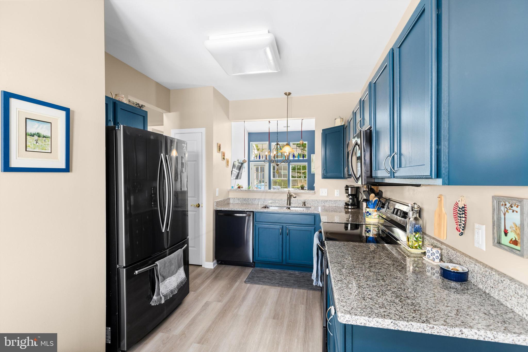 BAY SHORES - Residential