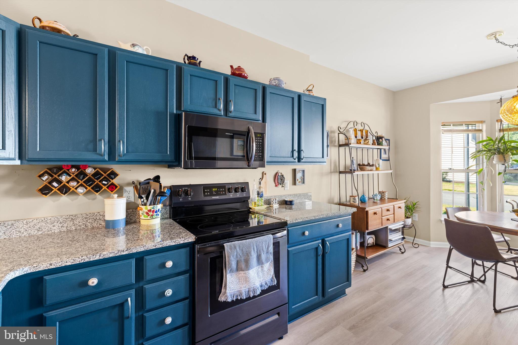 BAY SHORES - Residential