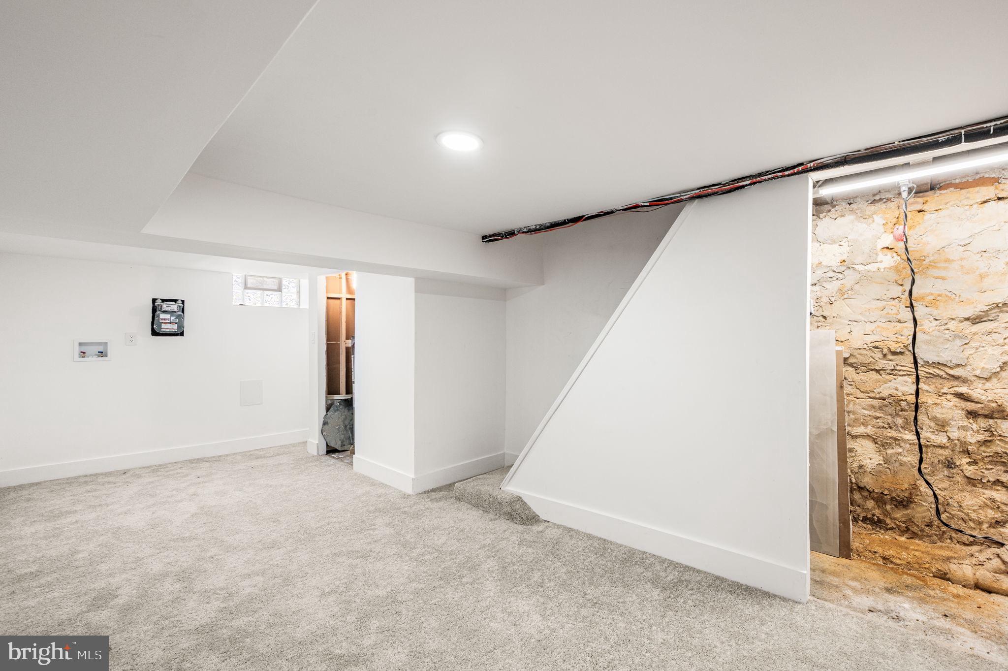 KENSINGTON - Residential