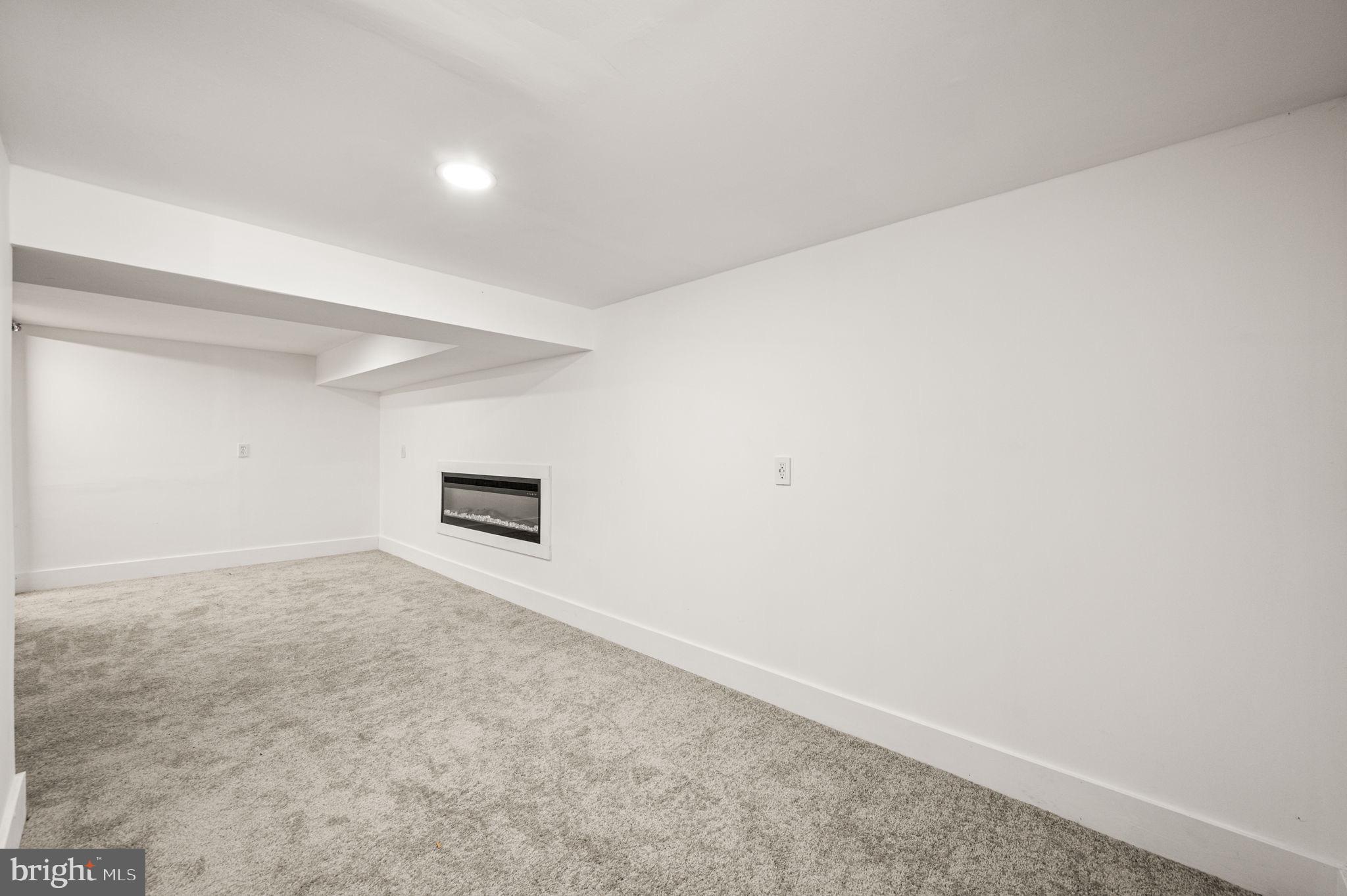 KENSINGTON - Residential