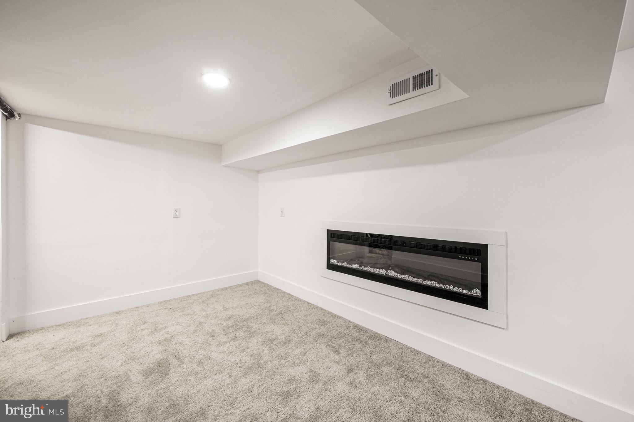 KENSINGTON - Residential