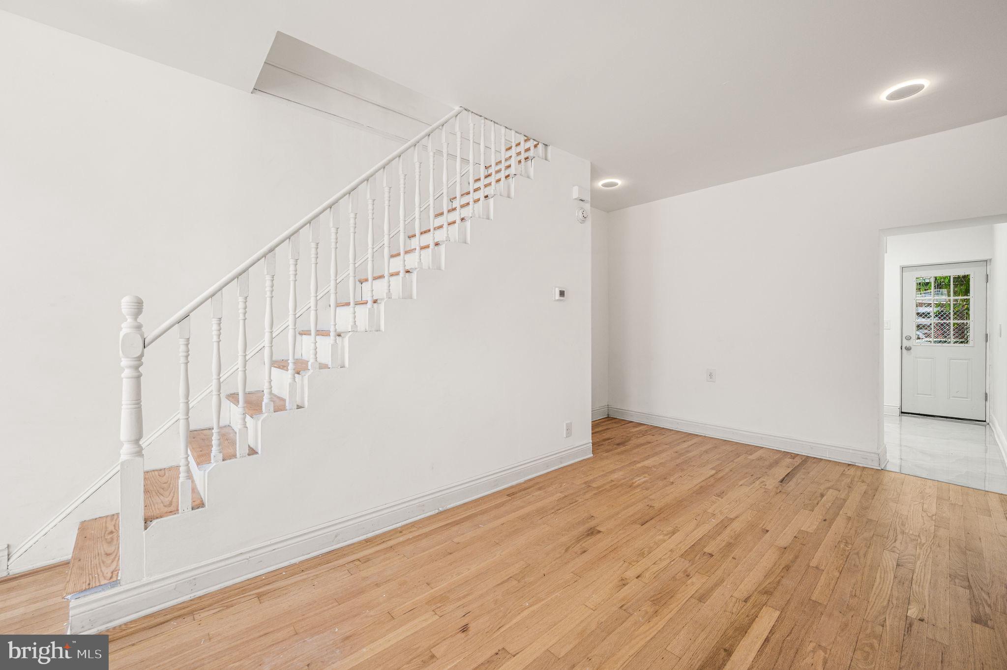 KENSINGTON - Residential