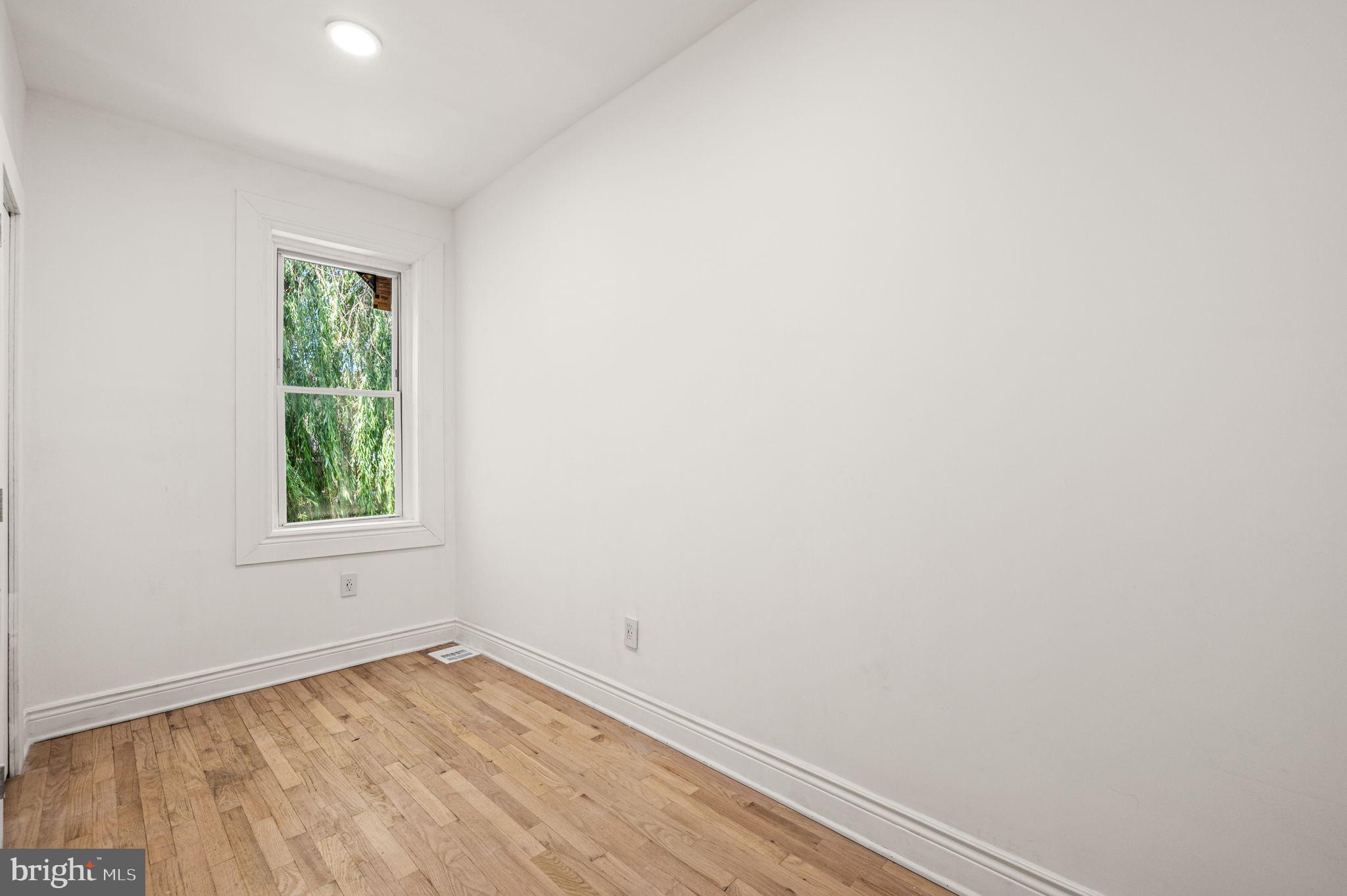 KENSINGTON - Residential