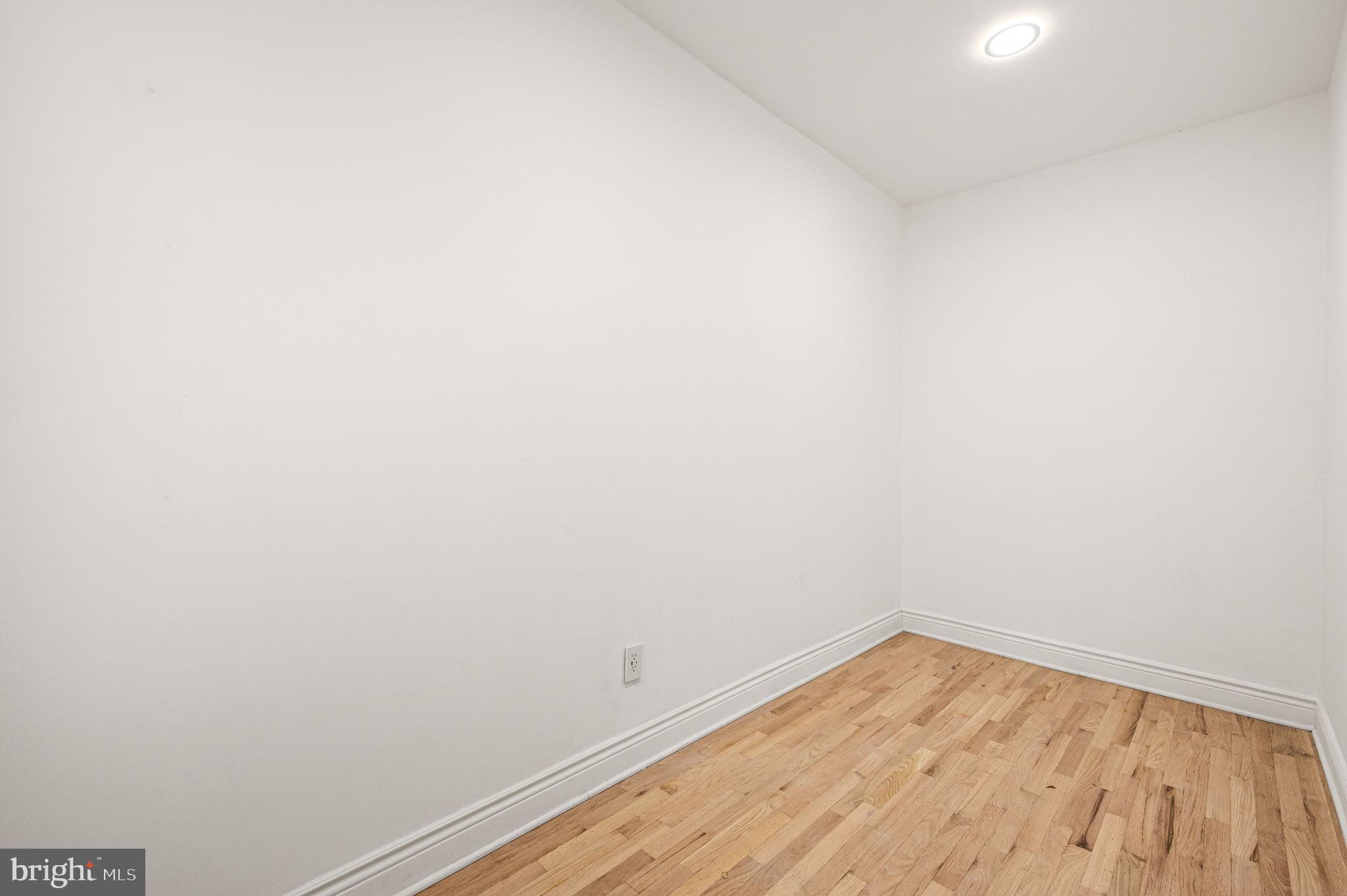 KENSINGTON - Residential