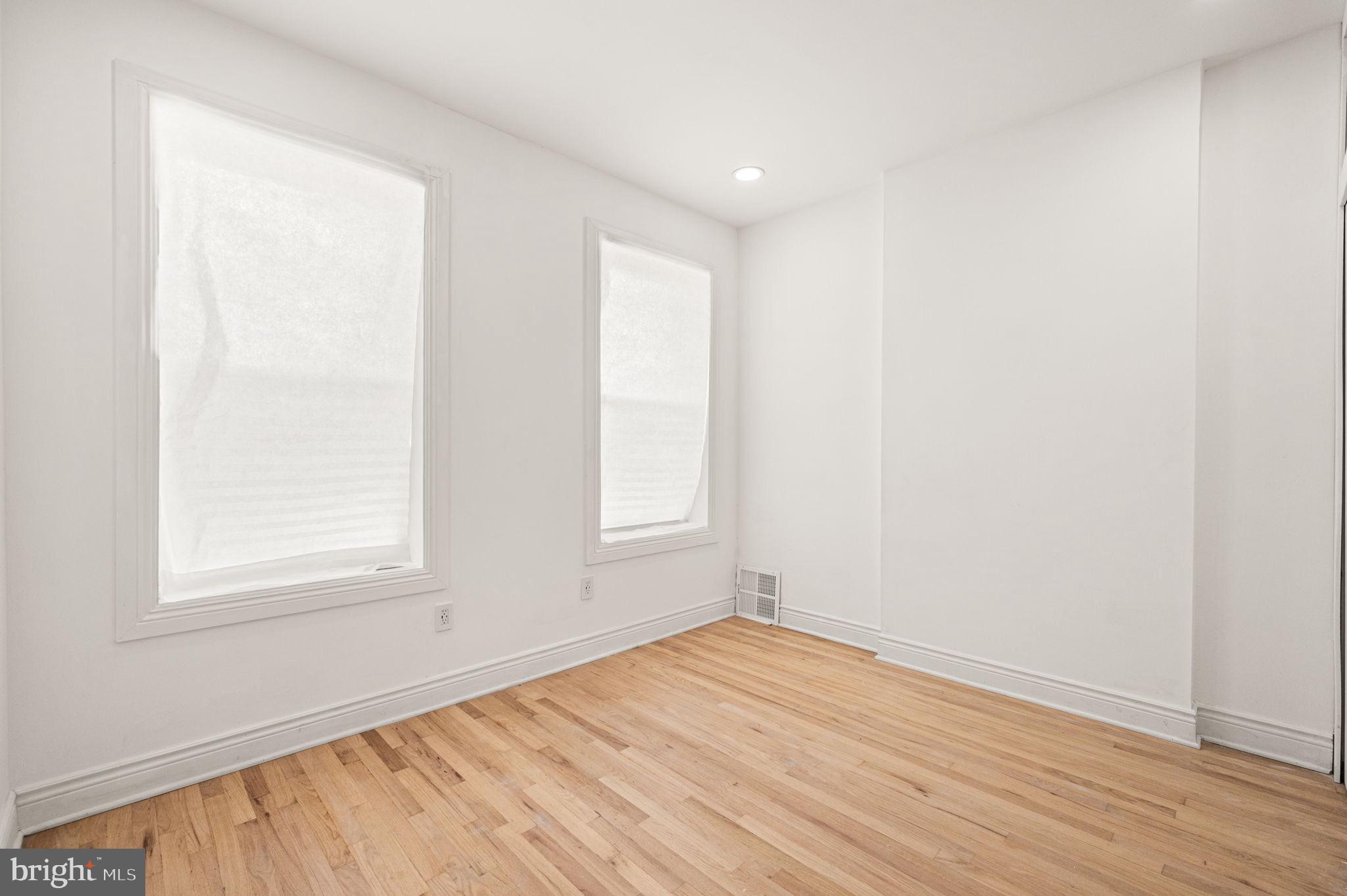 KENSINGTON - Residential