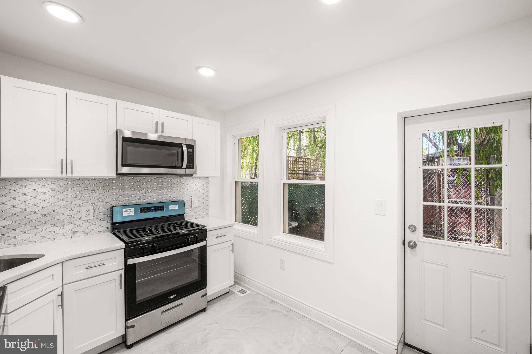 KENSINGTON - Residential