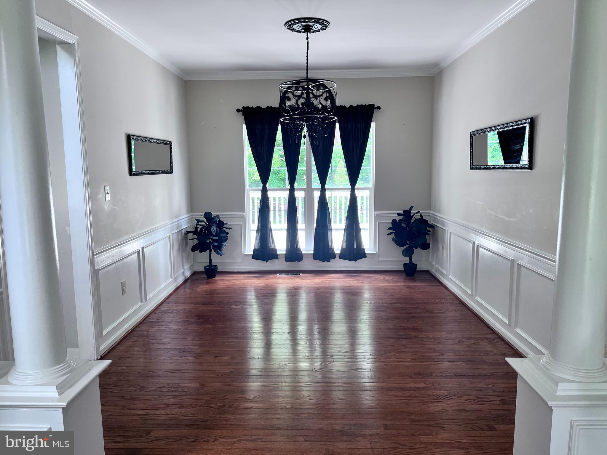 BLOOMS CROSSING - Residential
