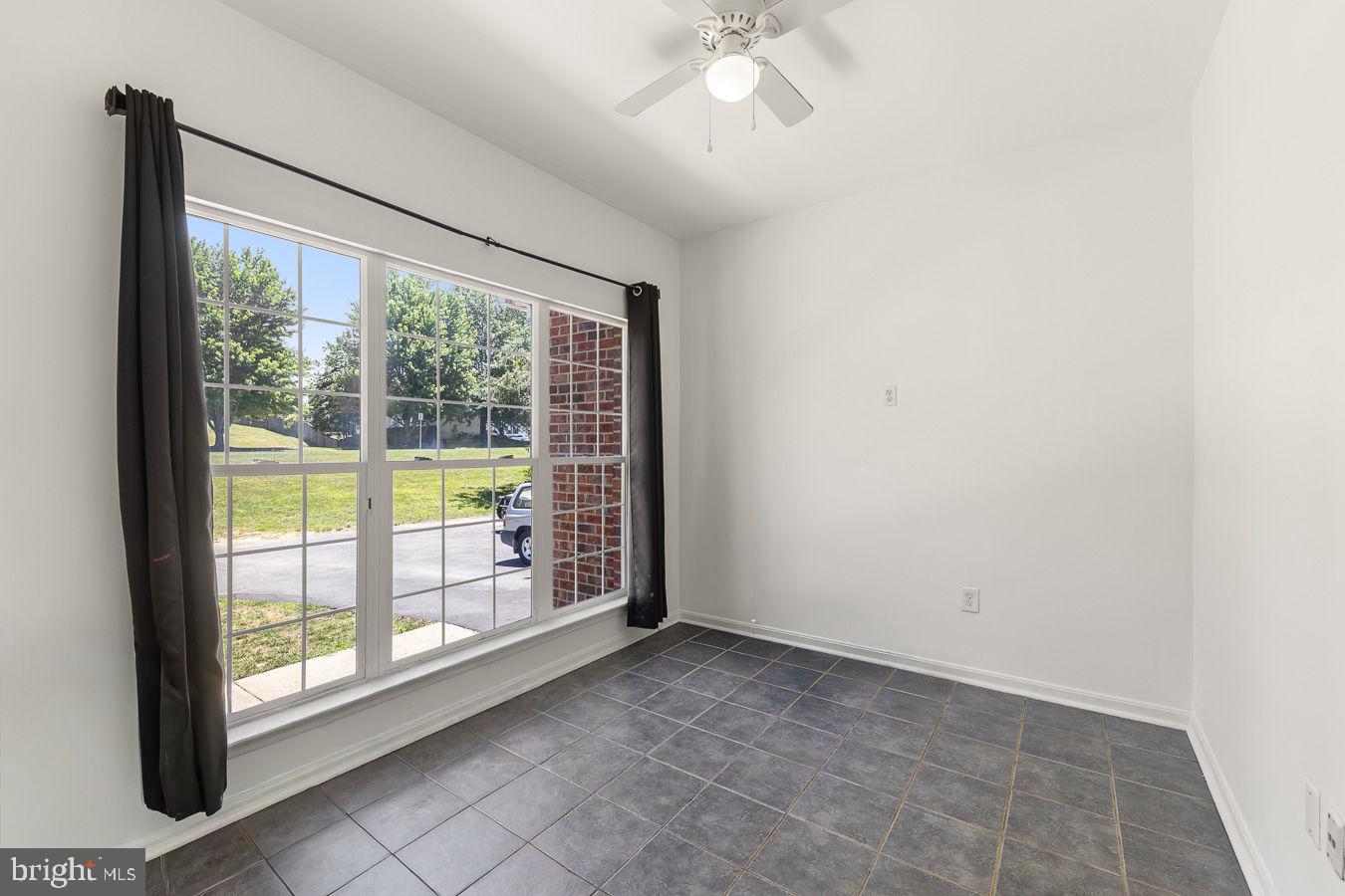 BLOOMS CROSSING - Residential