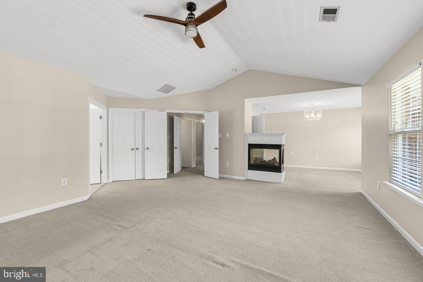 BLOOMS CROSSING - Residential