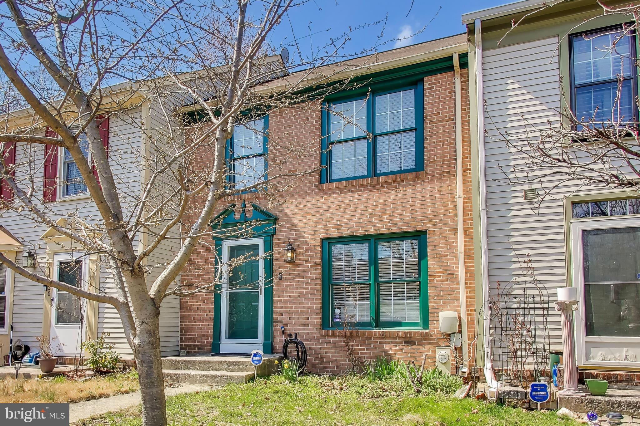 LAUREL LAKES - Residential