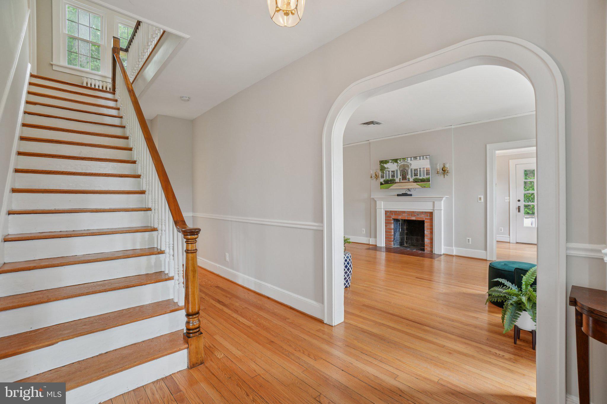 ARLINGTON RIDGE - Residential