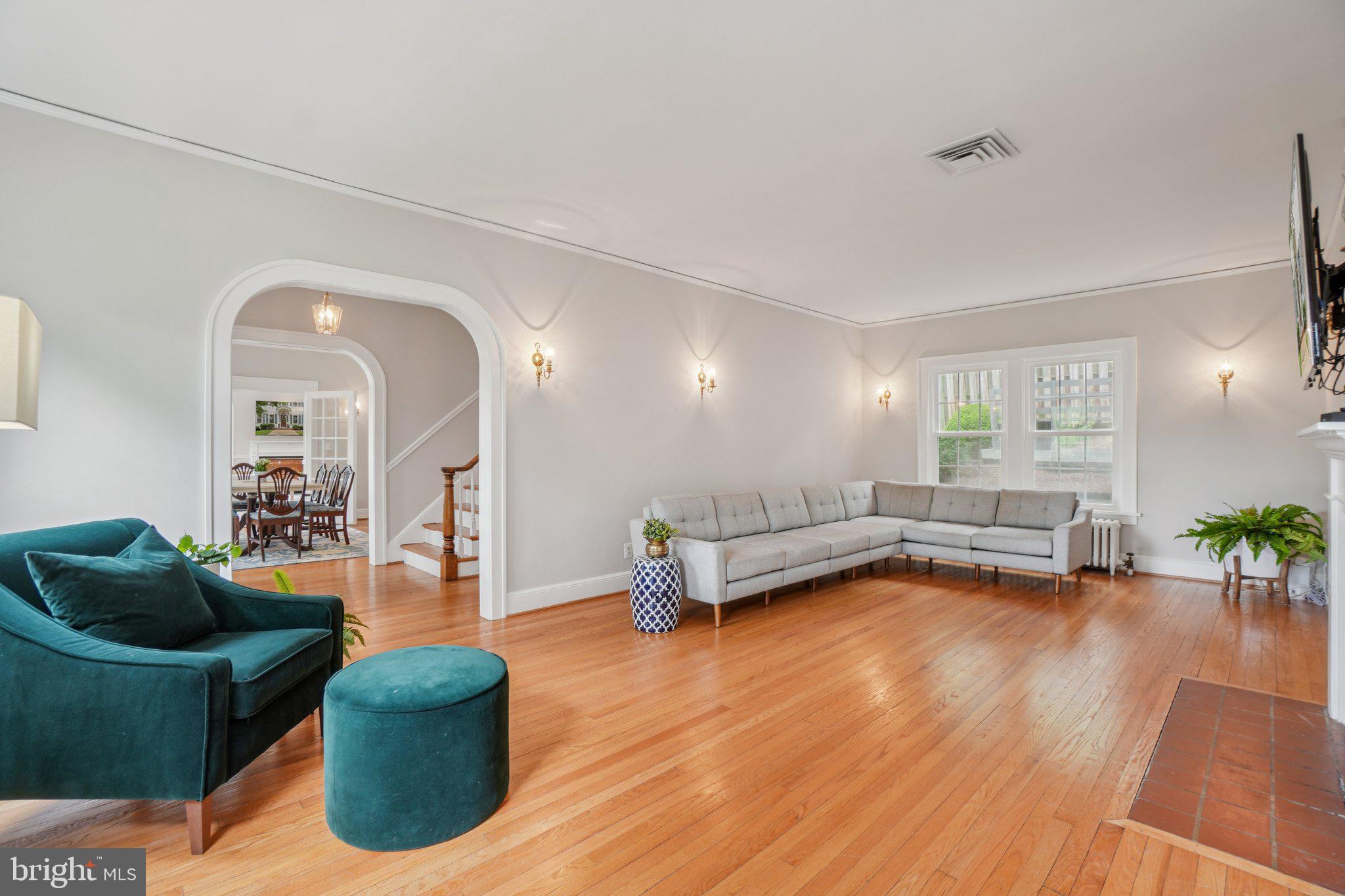 ARLINGTON RIDGE - Residential