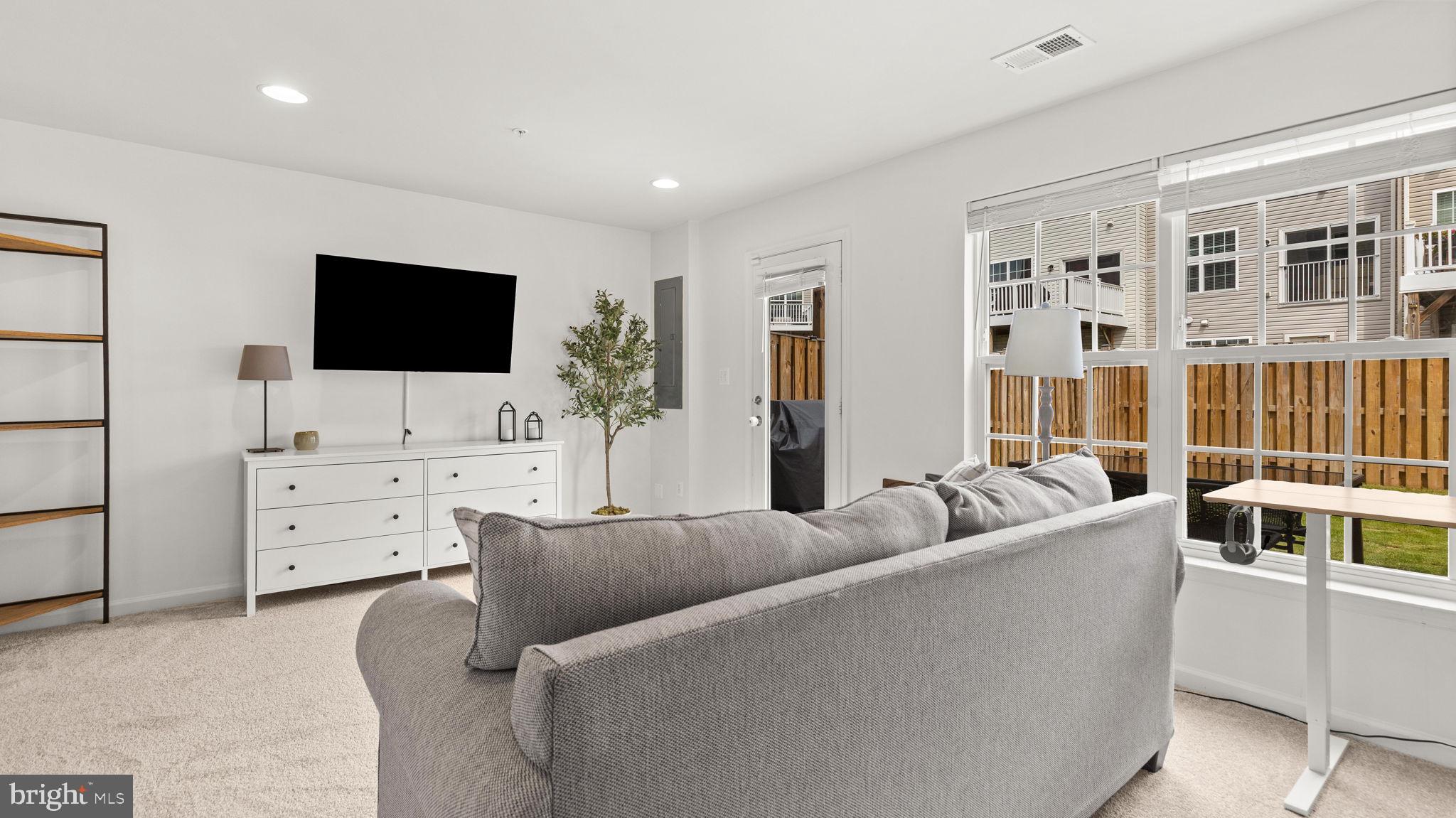 JEFFERSON PLACE - Residential