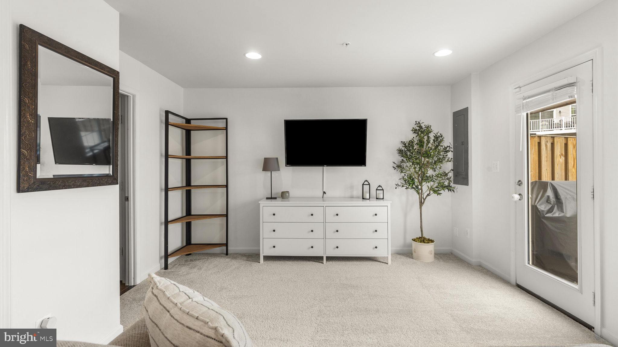 JEFFERSON PLACE - Residential