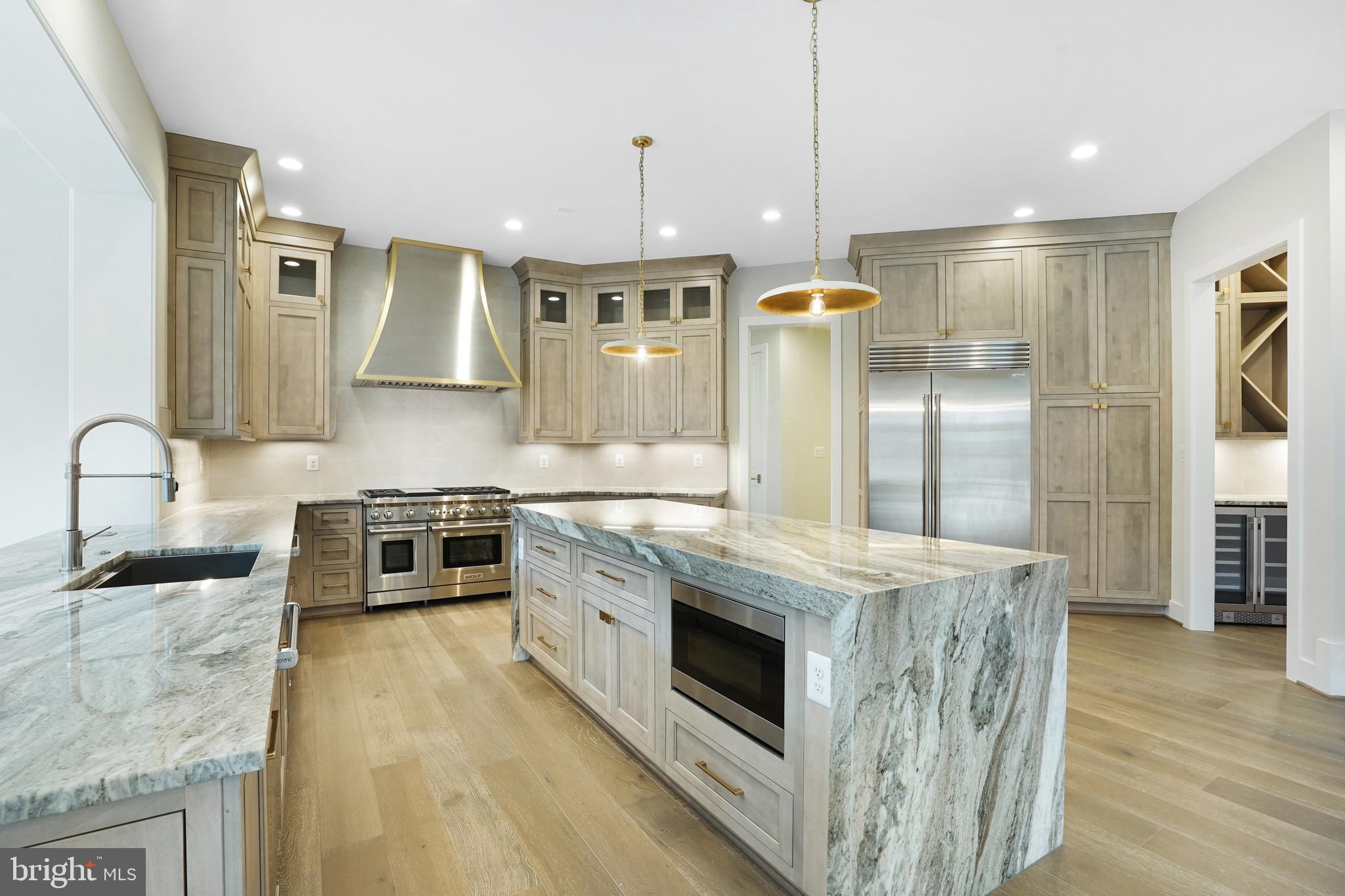 TALLY HO - Residential