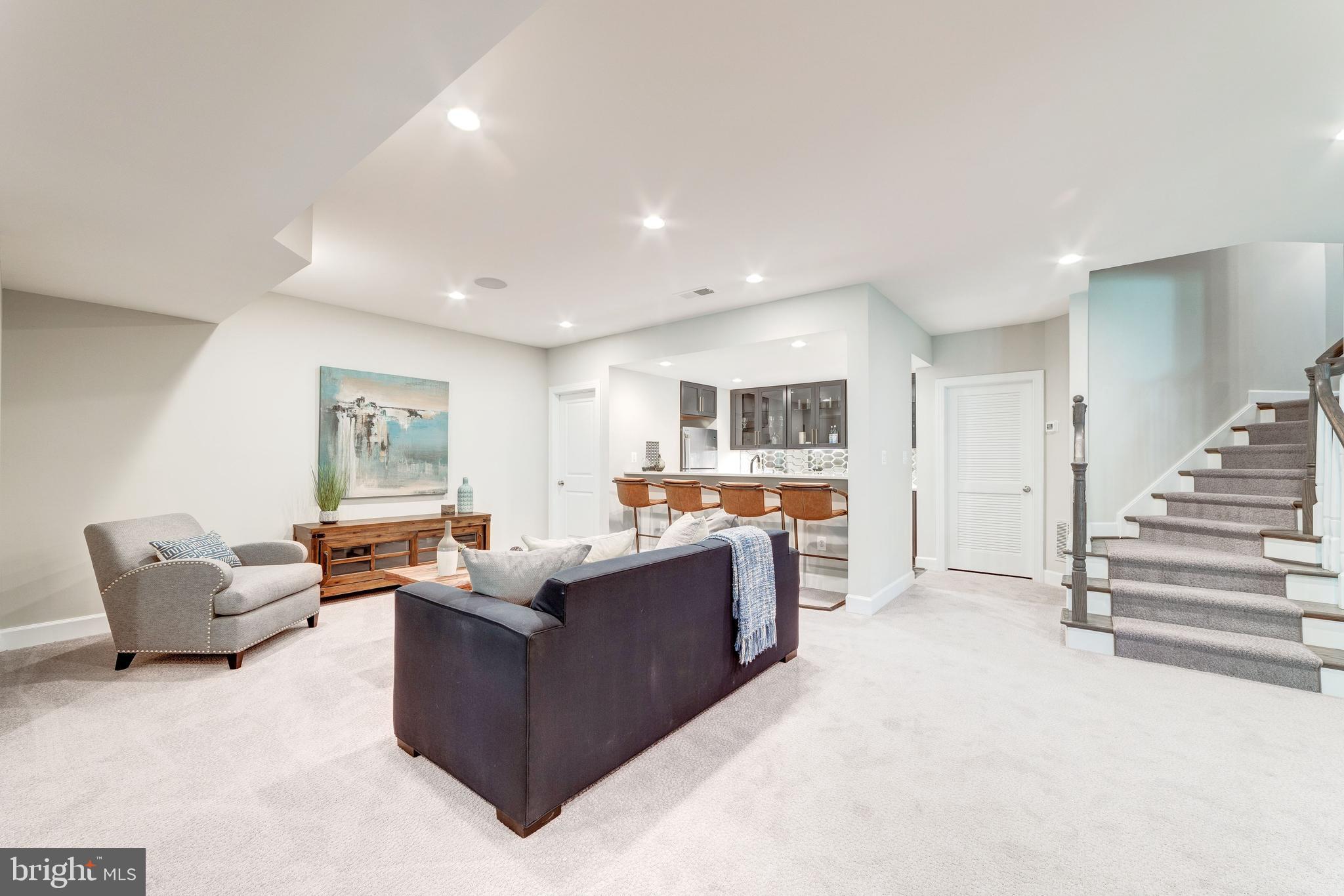 TALLY HO - Residential