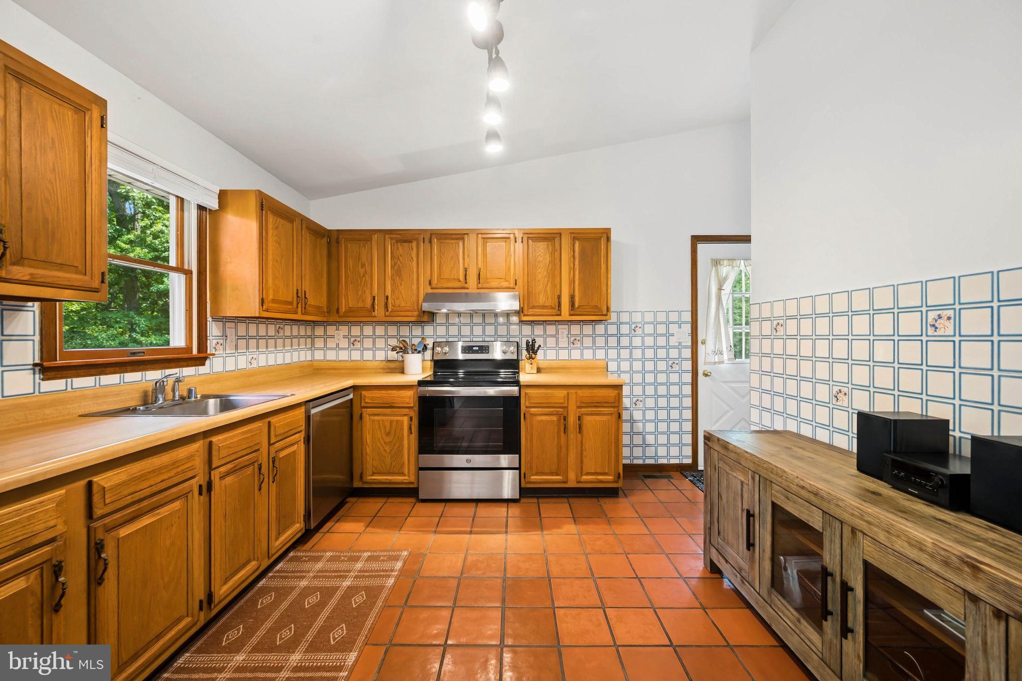 SHAWNEE VIEW - Residential