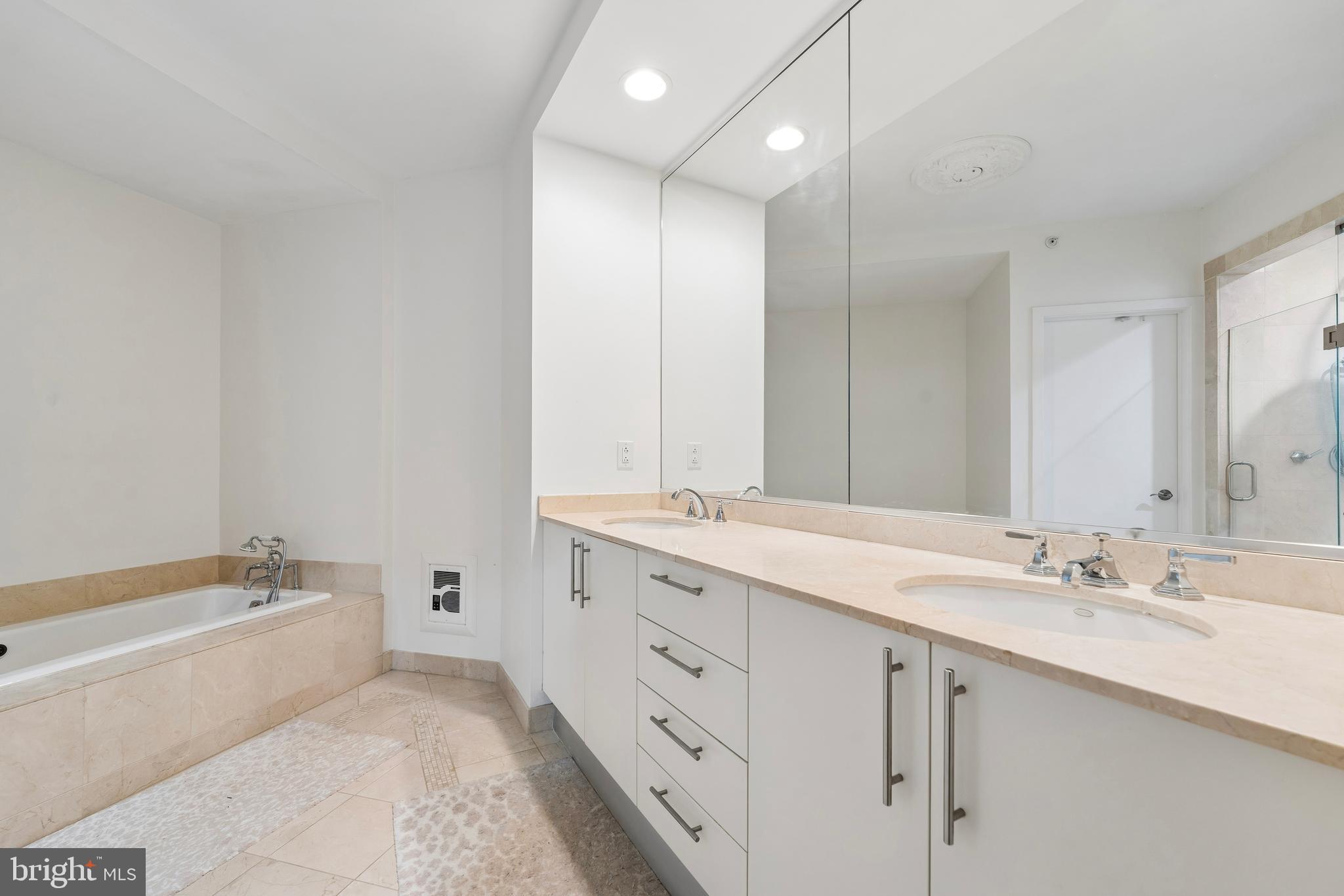 CORINTHIAN - Residential
