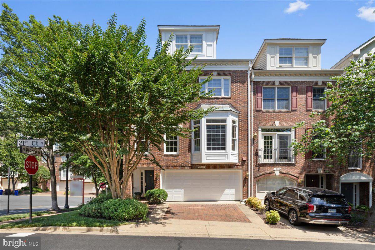 NEW PRICE!! OPEN HOUSES 9/8/24  2-4pm.  

Welcome to this rarely available  Luxury End Unit Townhome in Palisades Park.  Stunning  new crisp white kitchen cabinets w/ breakfast bar, granite countertops and white subway backsplash & new stainless appliances. Adjoining family rm, spacious living rm,  traditional formal dining rm. Lower level Great Rm w/ fireplace & wet bar. Upper level Owner's  suite w/ sitting area & fireplace - Spa-like BA w/ dual vanities, exquisite stone surround, custom lighting and spacious closets and 2nd bed and bath. Upper  floor 3rd bedroom/possible guest or au-pair suite. Many lighting upgrades, hardwood flooring and elegant metal staircase feature throughout.   Flooring epoxy in the 2 car garage.  Mature landscaping, Windows bringing in boundless natural light. Views of the city, steps to the Metro and Georgetown!