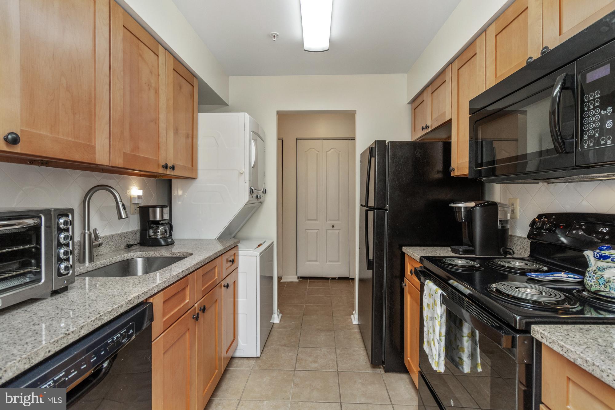 VILLAGE OF MONTGOMERY RUN - Residential