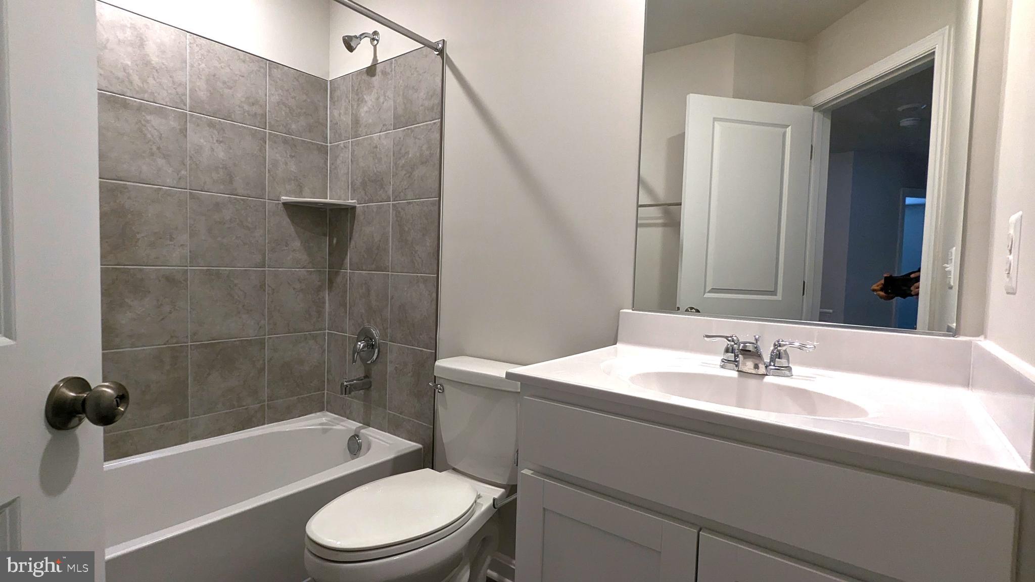 NORBORNE GLEBE - Residential Lease
