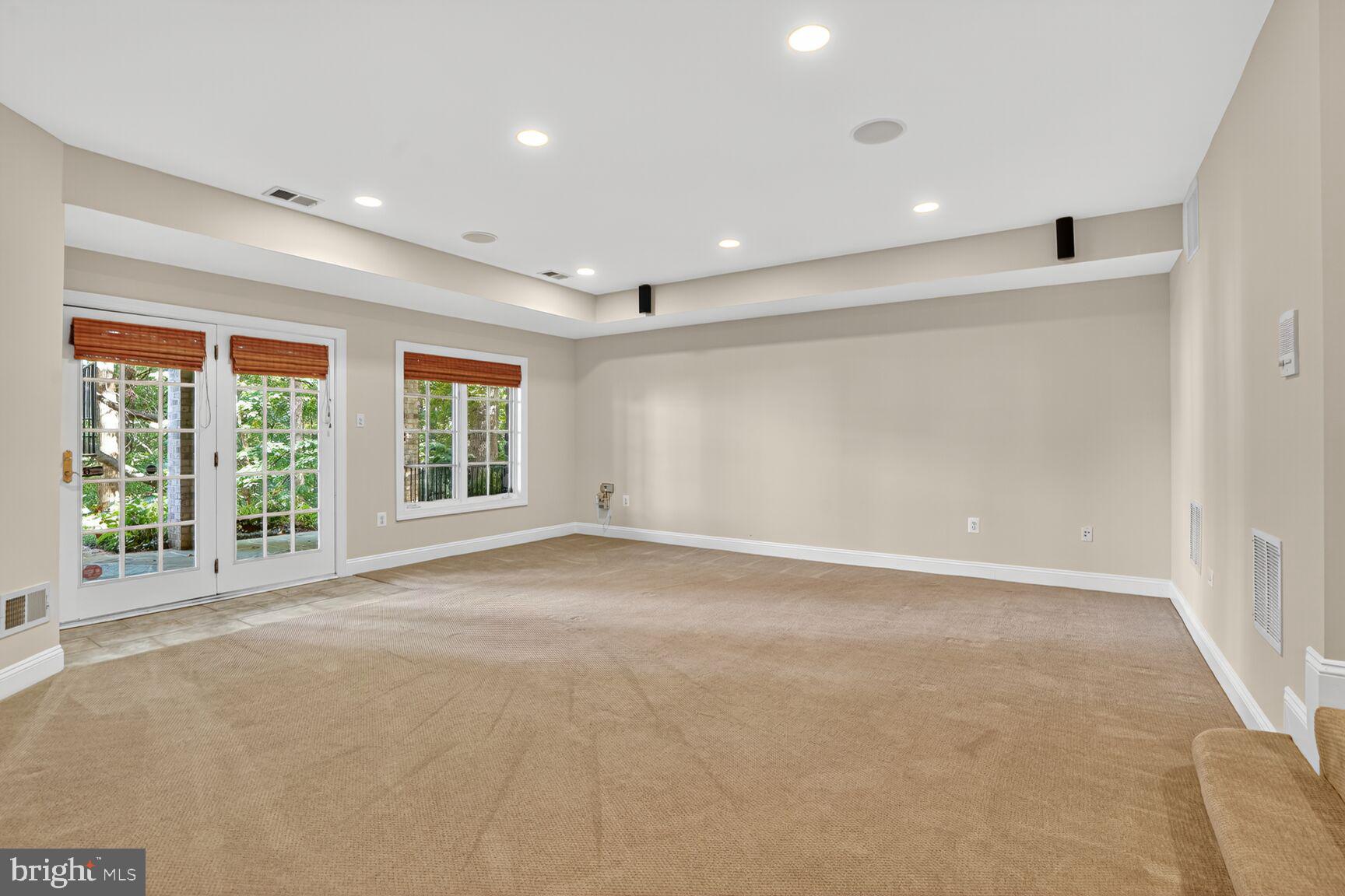 DOVER BALMORAL RIVERWOOD - Residential