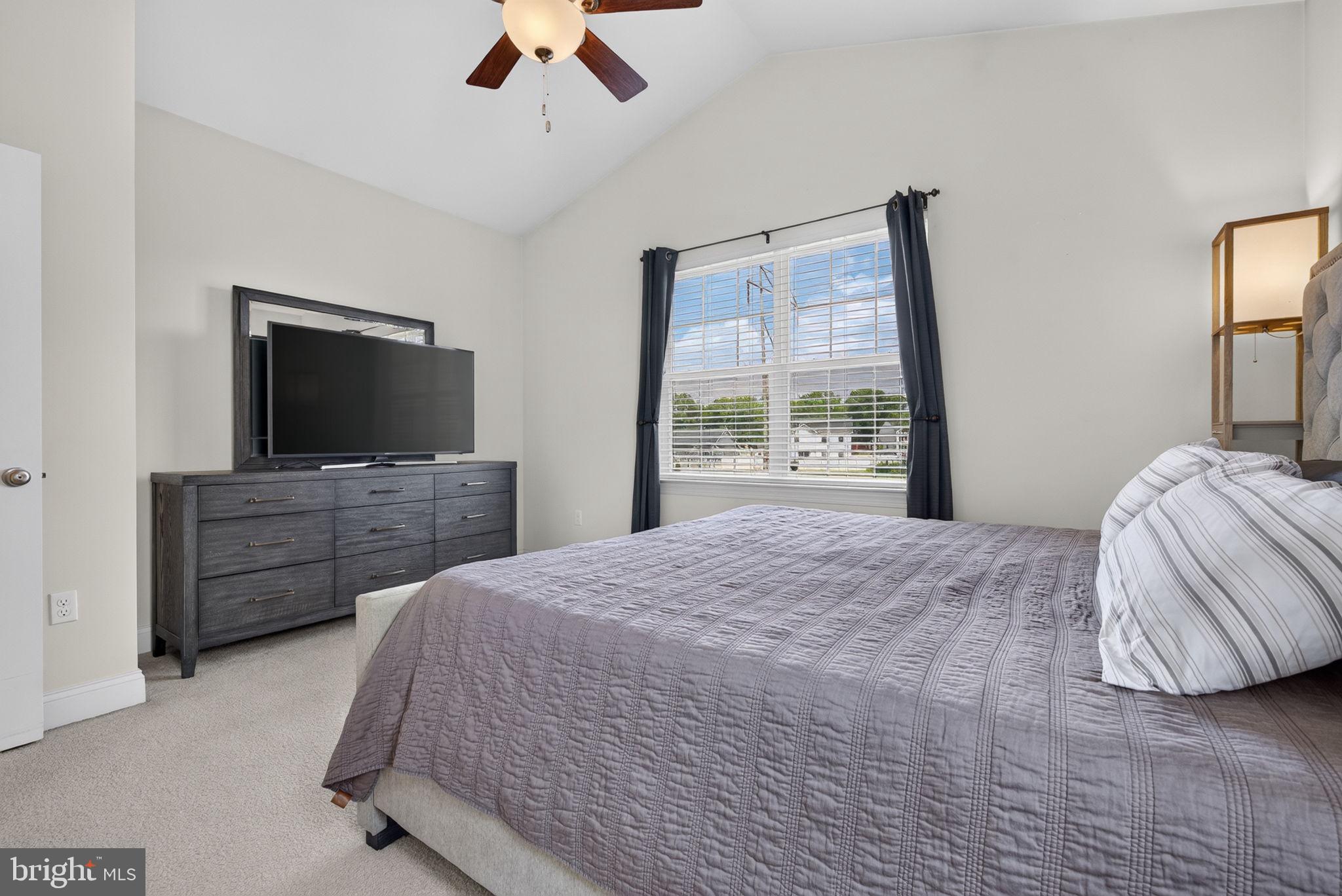 KINGS COURT AT BROWNSTONE - Residential